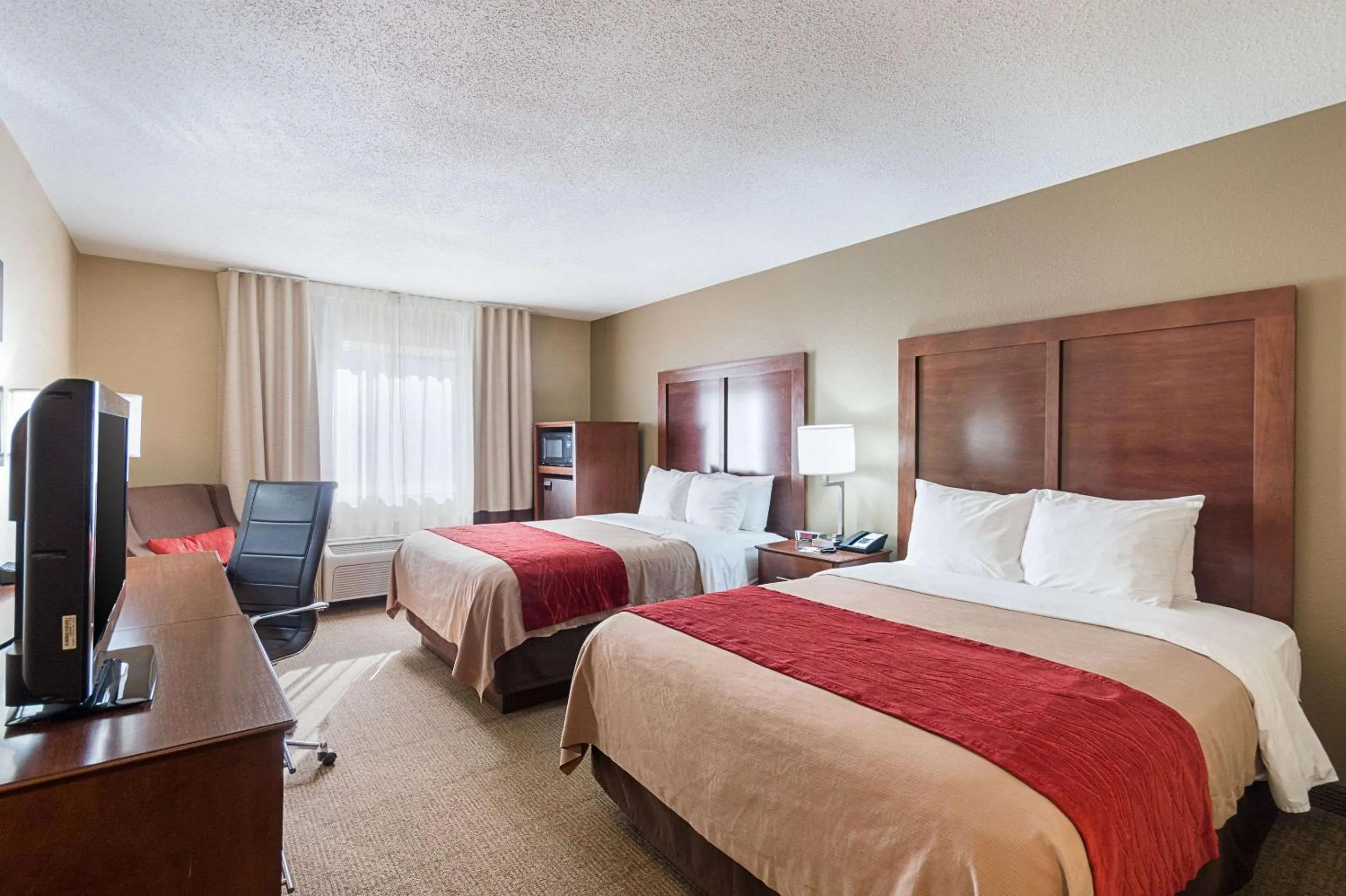 Standard, Two Queen Beds, Non-Smoking in Comfort Inn Barboursville near Huntington Mall area