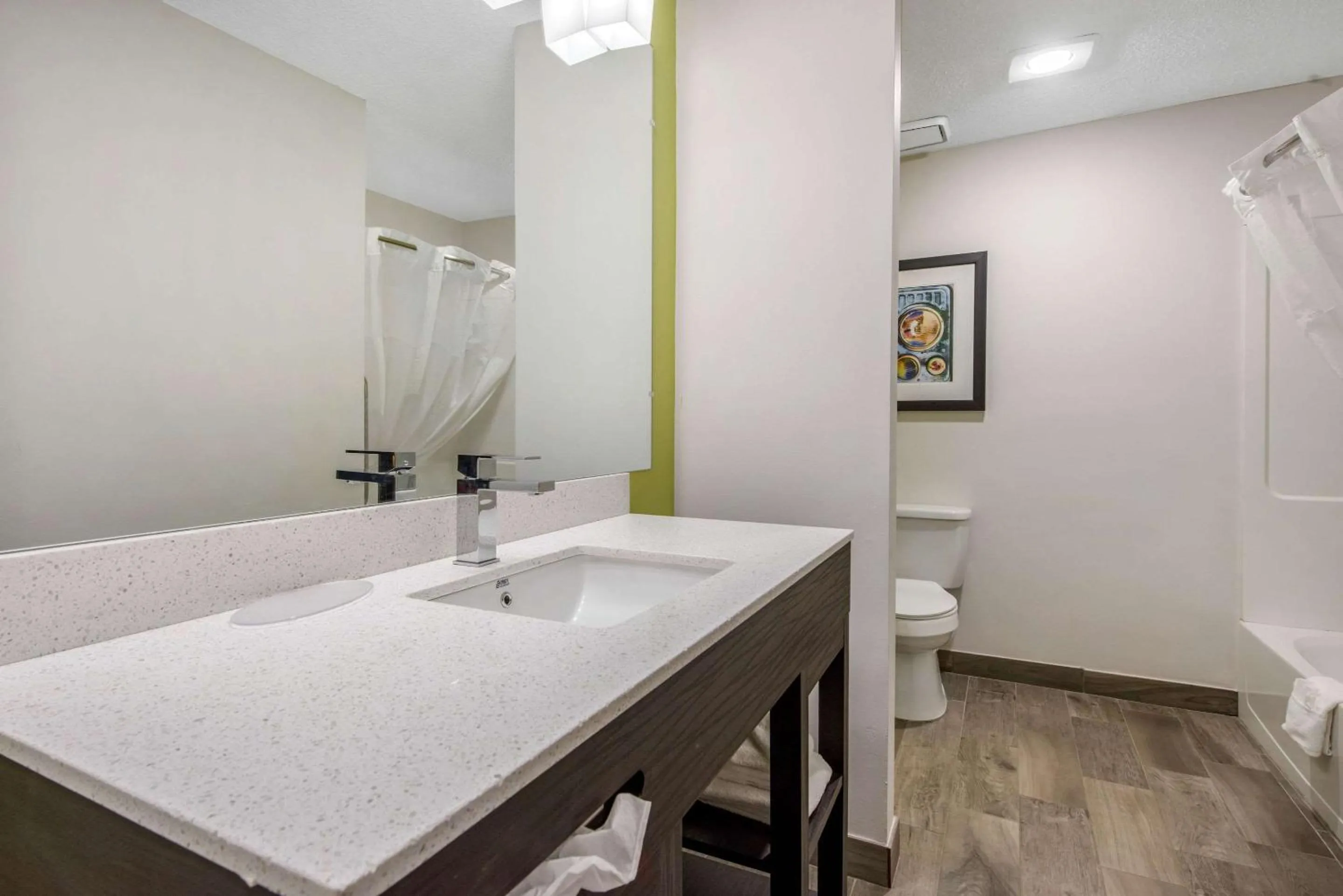 Suite, King Bed, Non-Smoking in Quality Inn Morgantown