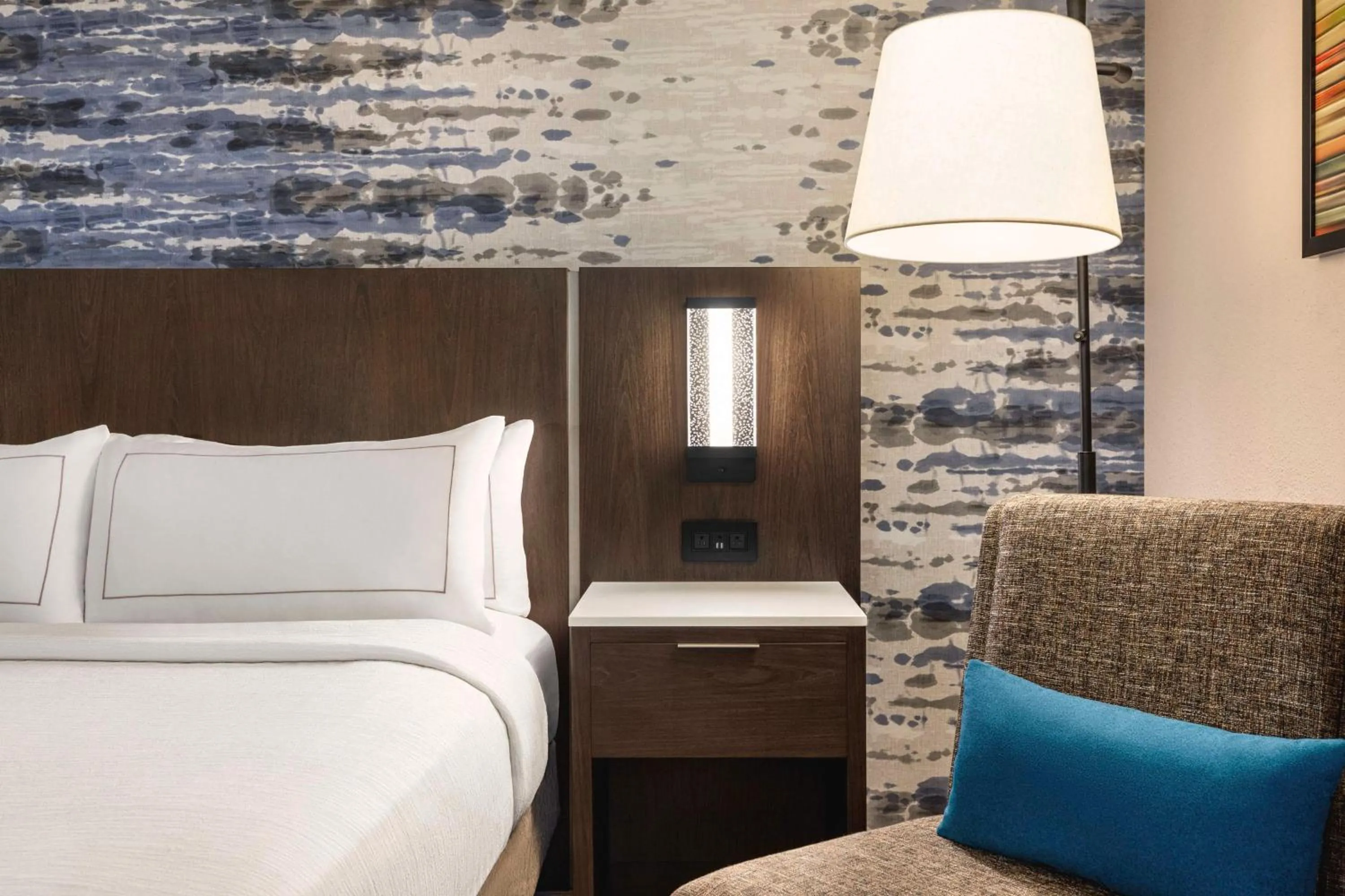 King Room in Embassy Suites by Hilton Kansas City Overland Park