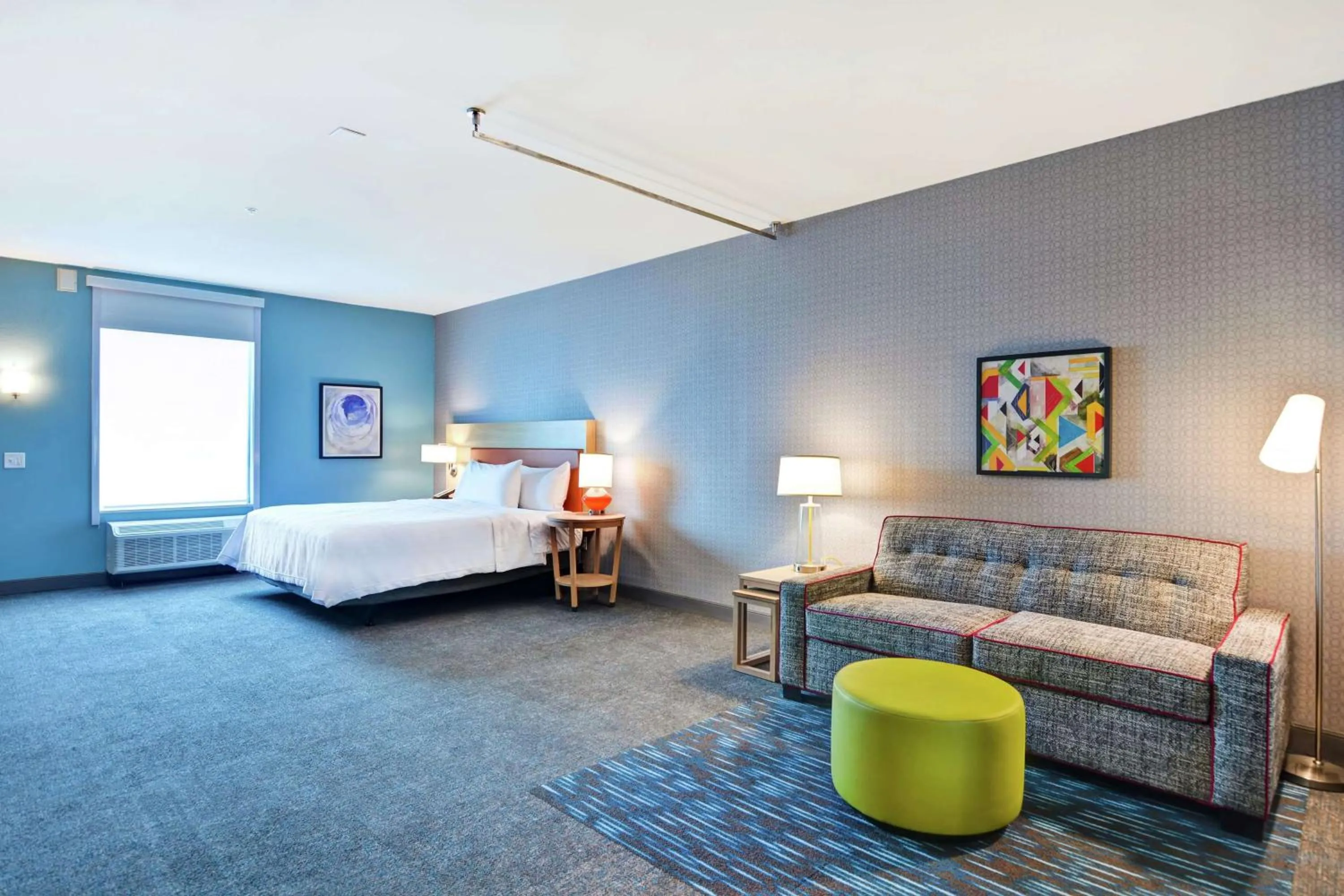 Queen Studio with Roll-In Shower - Mobility Access/Non-Smoking in Home2 Suites By Hilton Jacksonville South St Johns Town Ctr