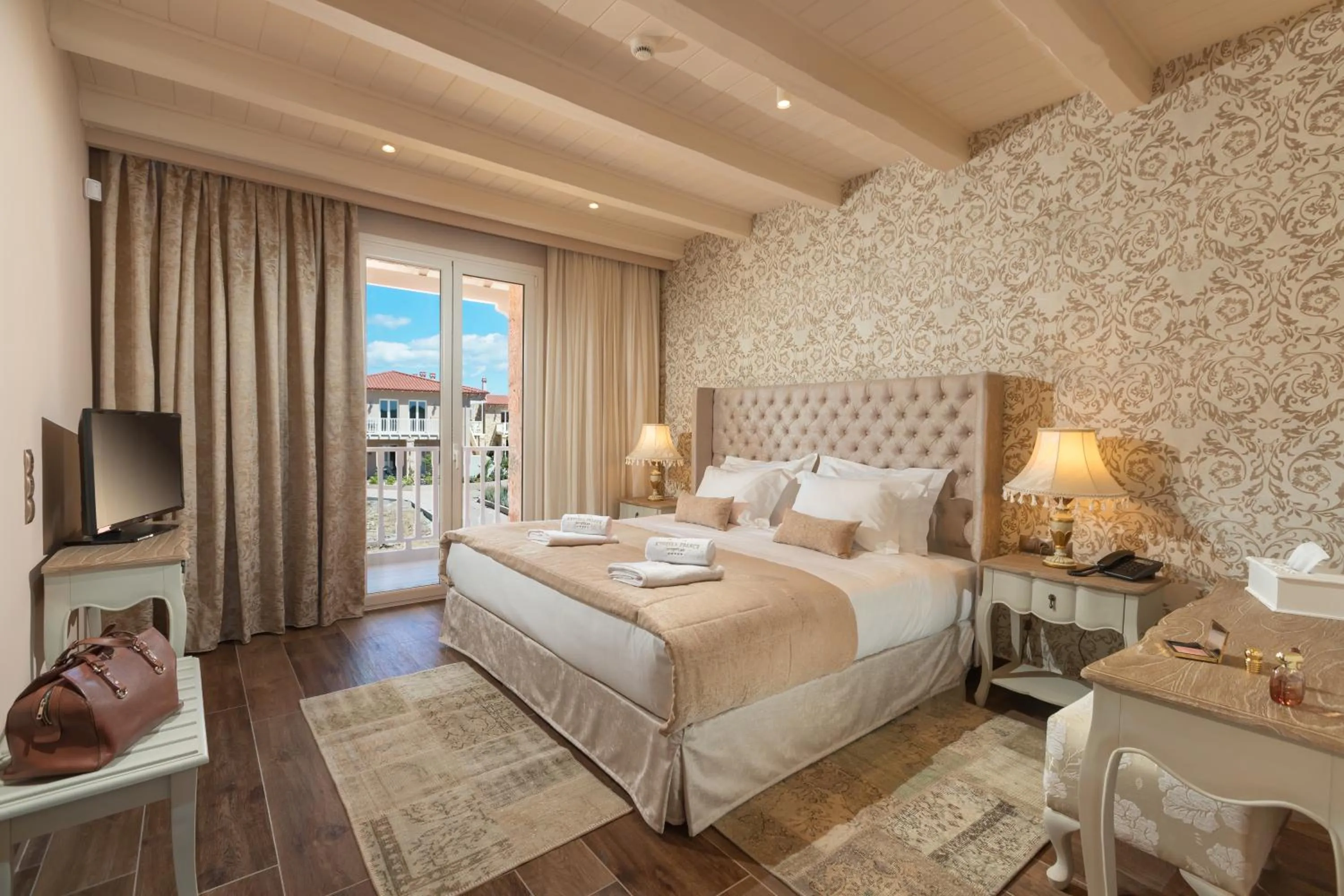 Superior Suite with Garden View in Kyniska Palace Conference & Spa