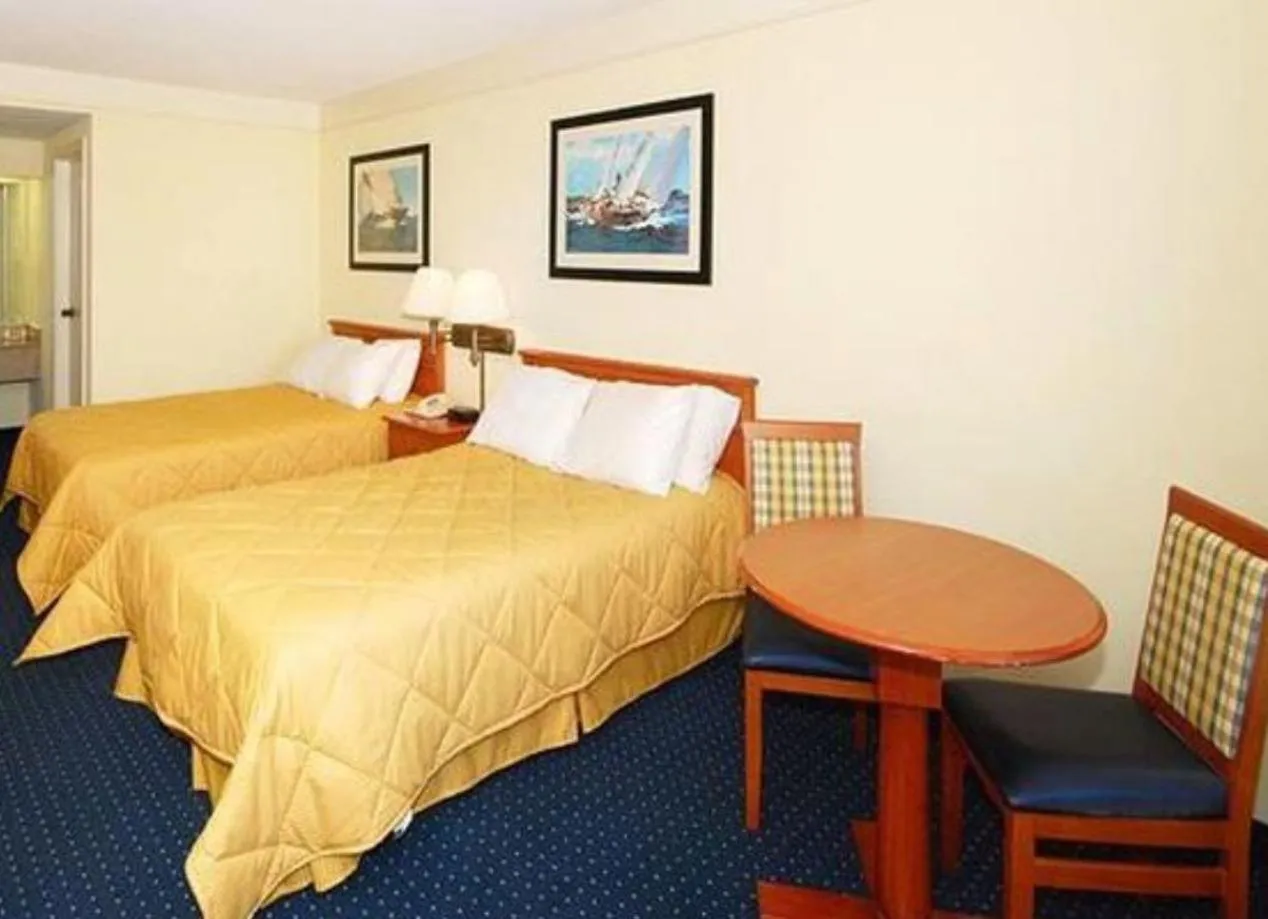 Standard Double Room - single occupancy in Hatteras Island Inn