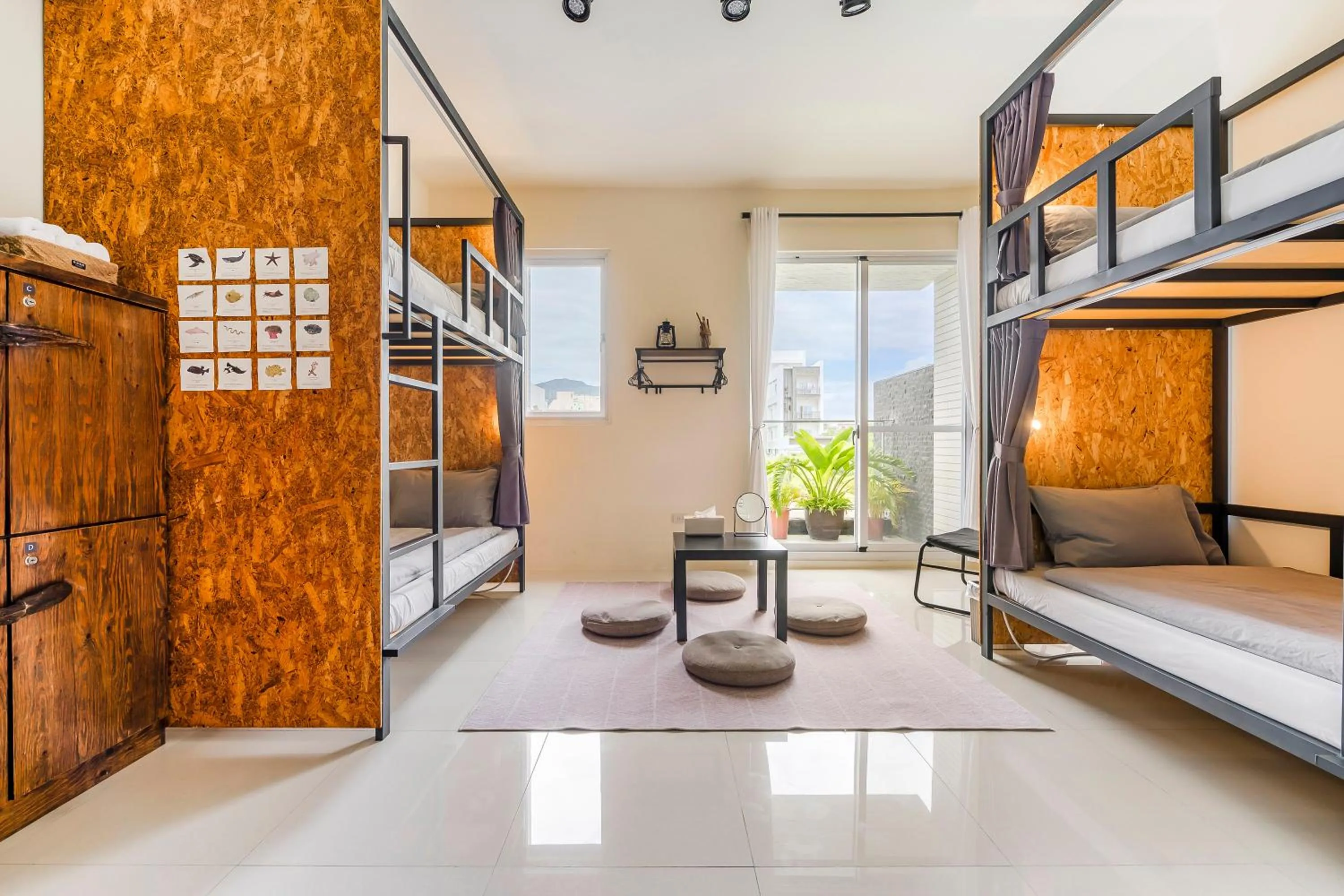 Bed in 4-Bed Female Dormitory Room in Surf house