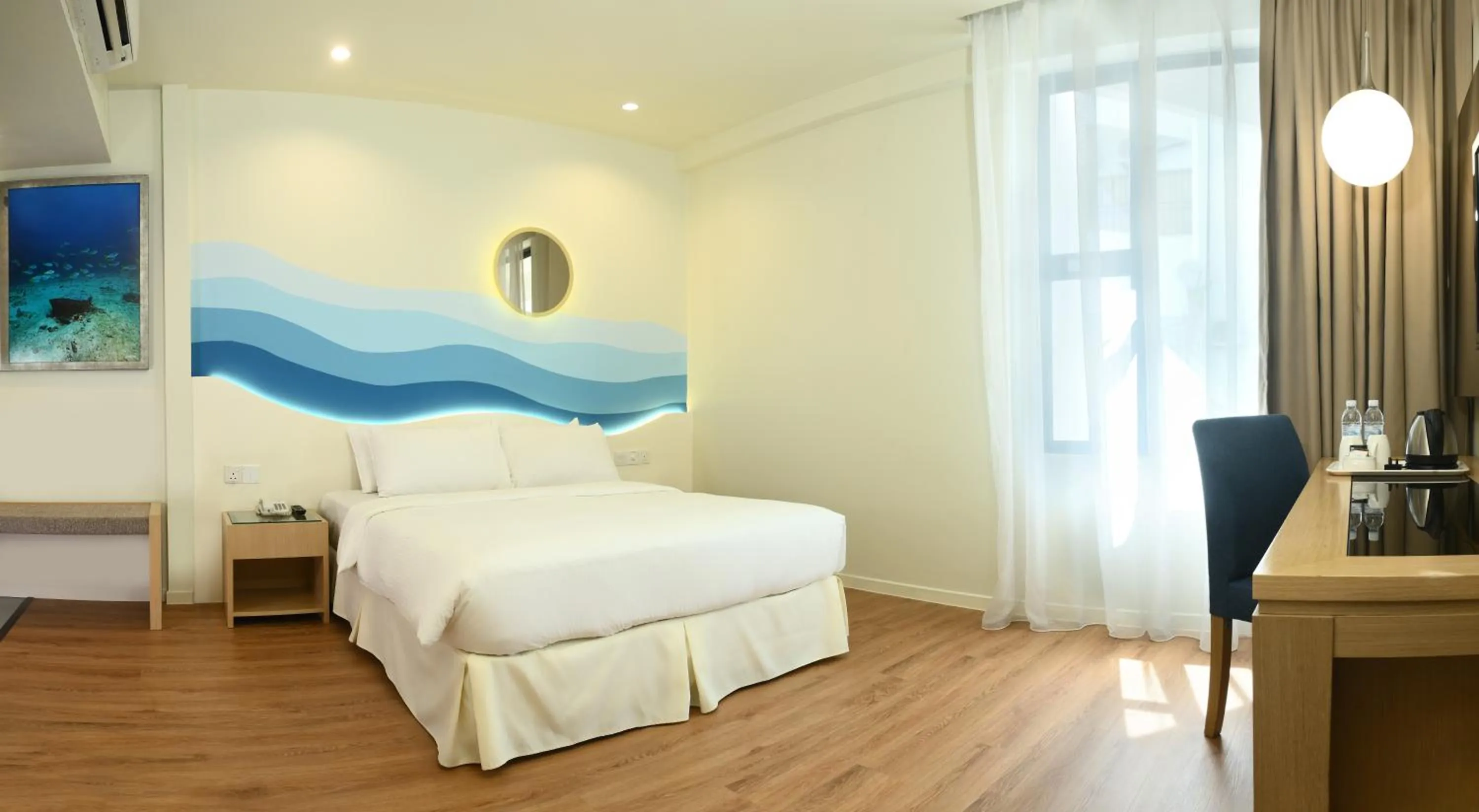 Superior Queen Room in Oceania Hotel