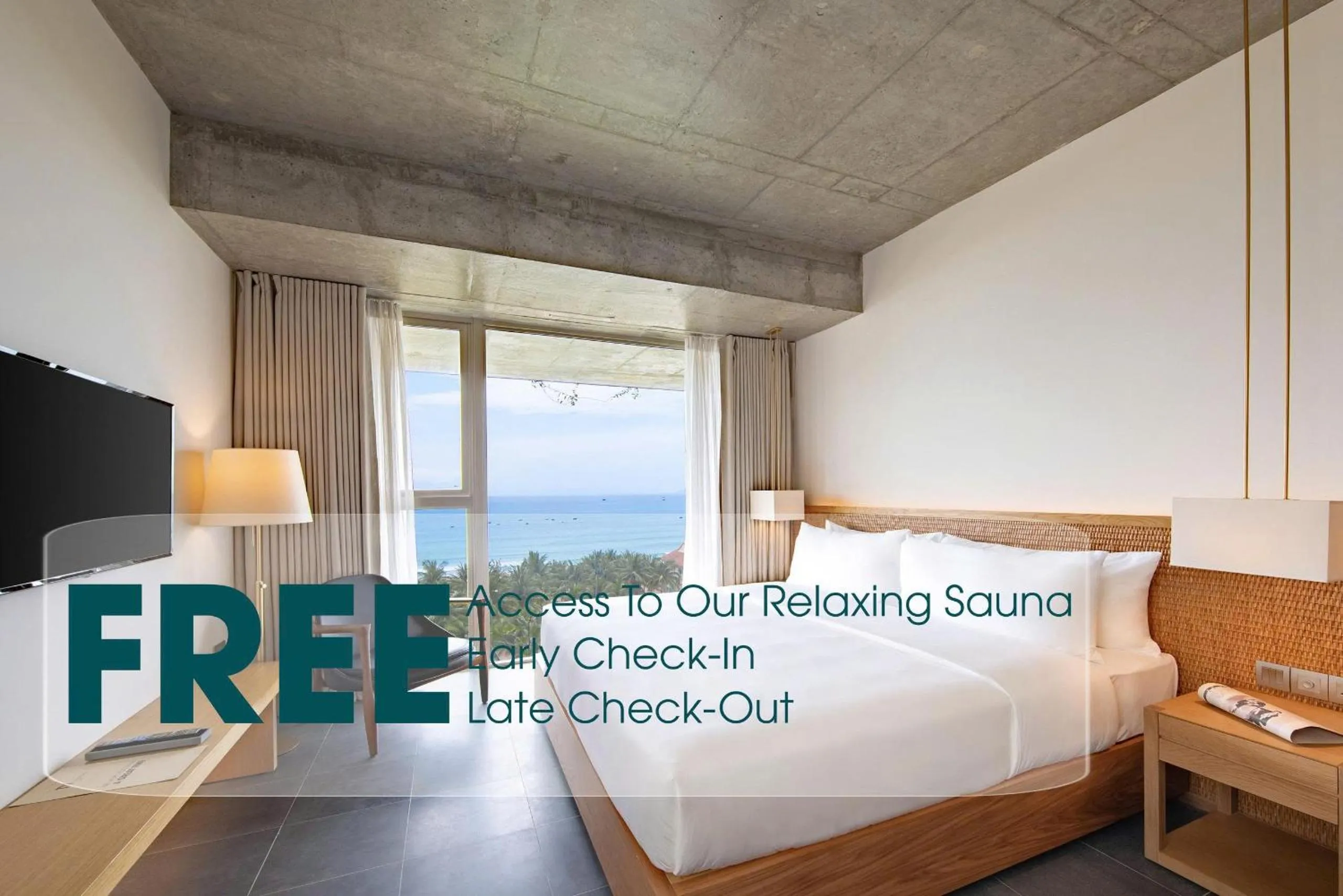 Deluxe Double Room with Sea View in Chicland Boutique Danang Beach Hotel