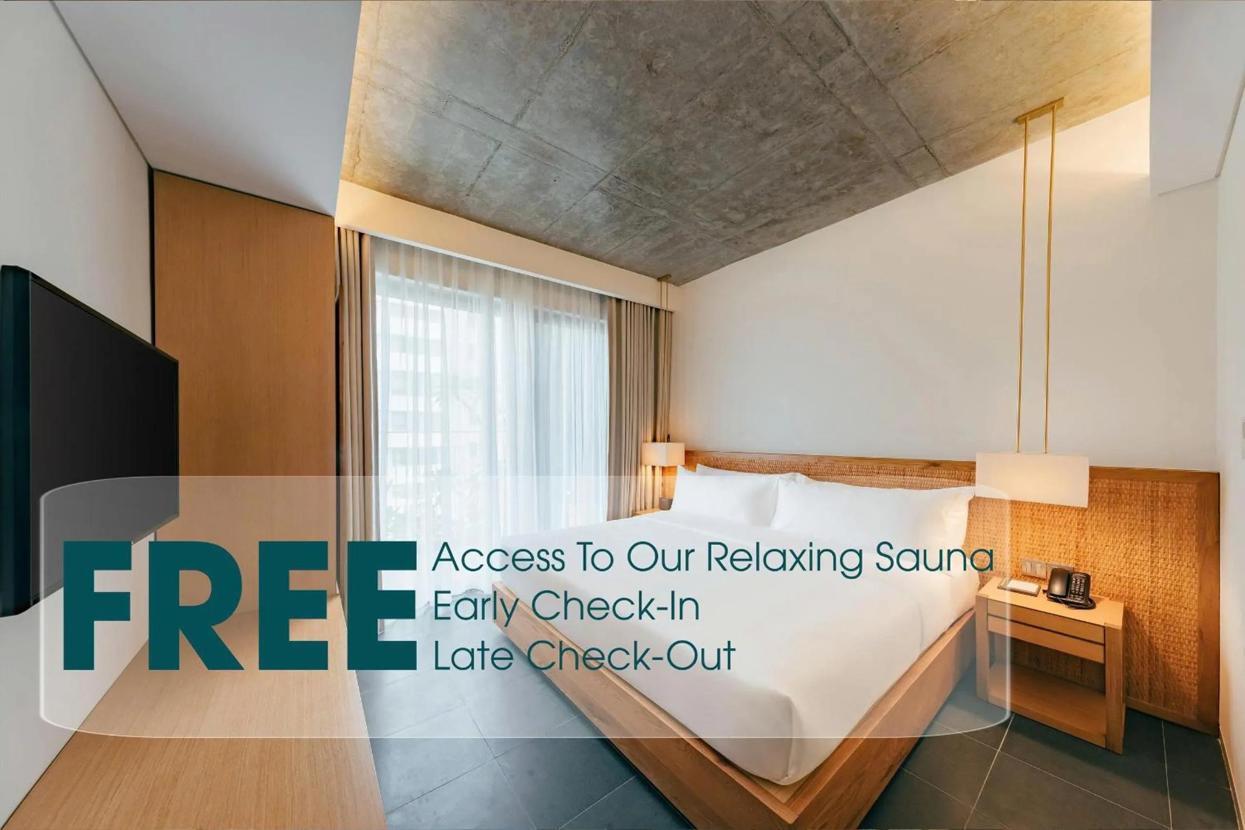 Deluxe Double With Balcony & Partial Sea View in Chicland Boutique Danang Beach Hotel