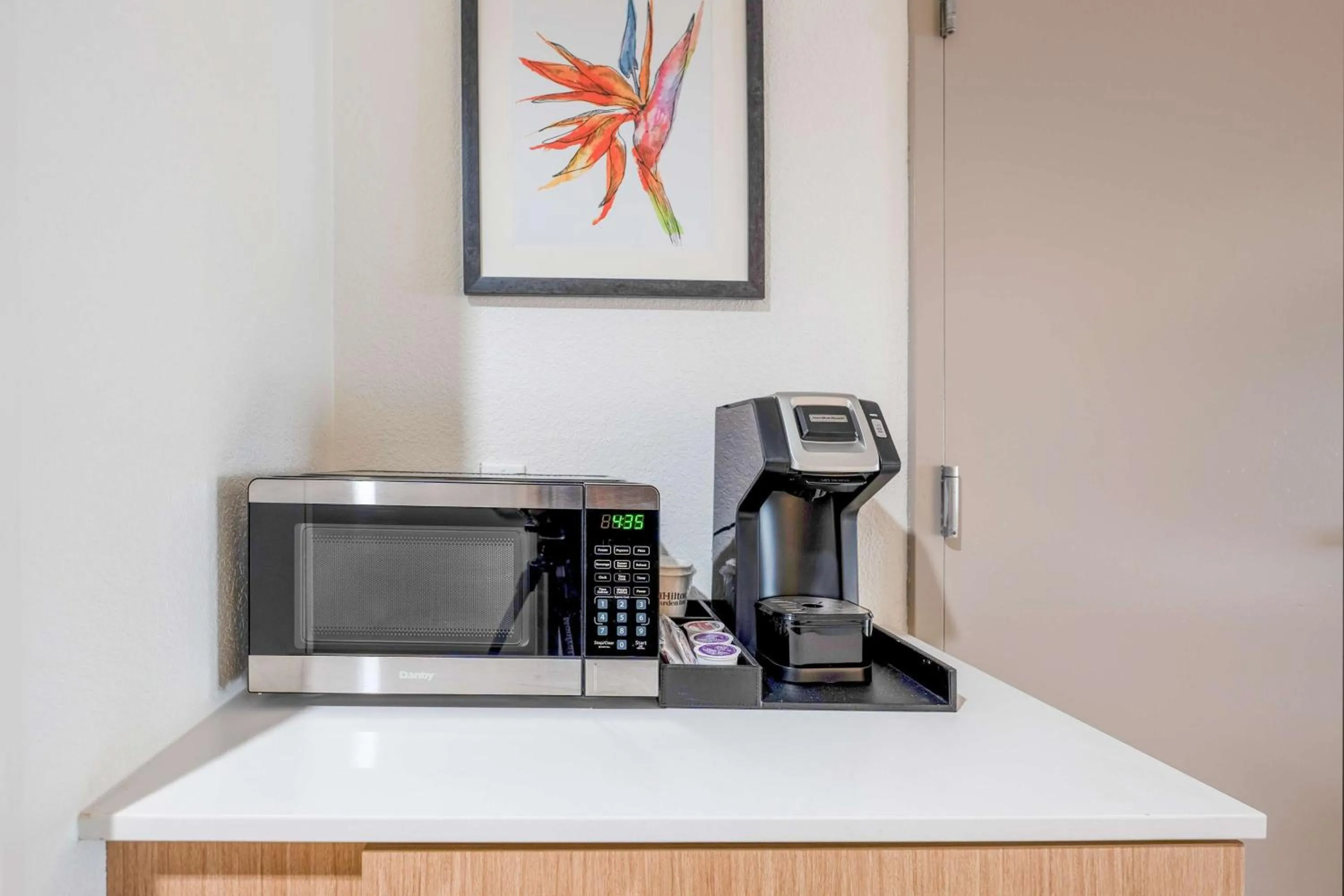 Queen Room with Two Queen Beds and Bath Tub - Mobility Access in Hilton Garden Inn Ft. Lauderdale Airport-Cruise Port