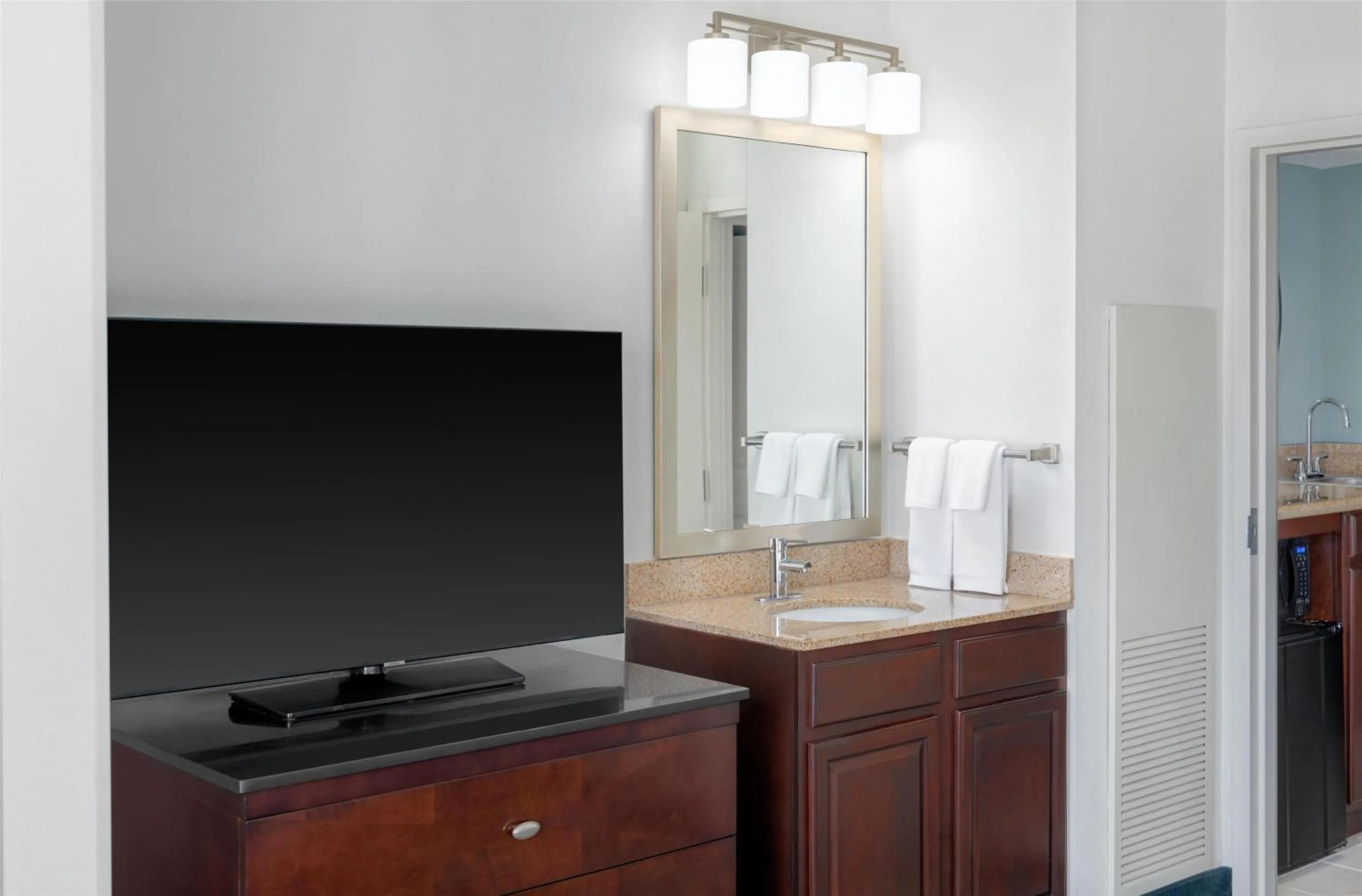 King Room with Pool View - Hearing Accessible in Embassy Suites Fort Myers - Estero