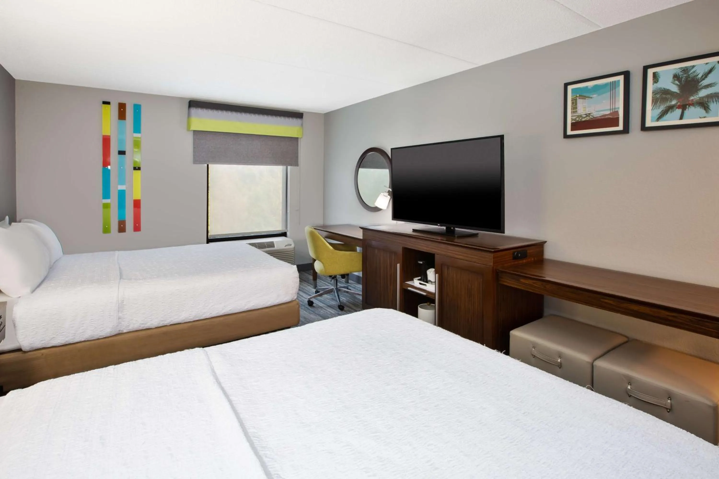 Queen Room with Two Queen Beds - Non-Smoking in Hampton Inn Daytona/Ormond Beach