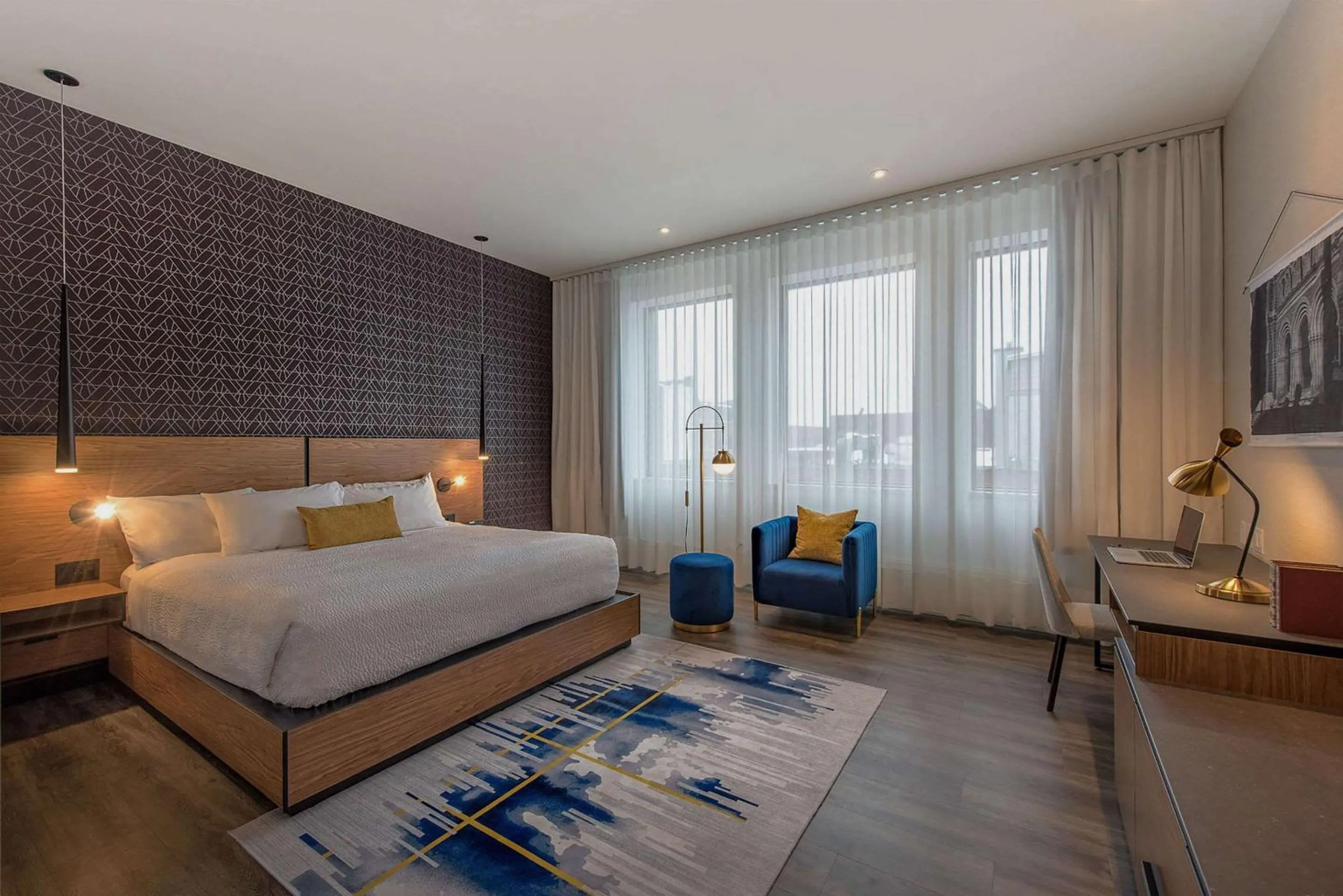 King Room - Non-Smoking in Hotel Royal William, an Ascend Collection Hotel