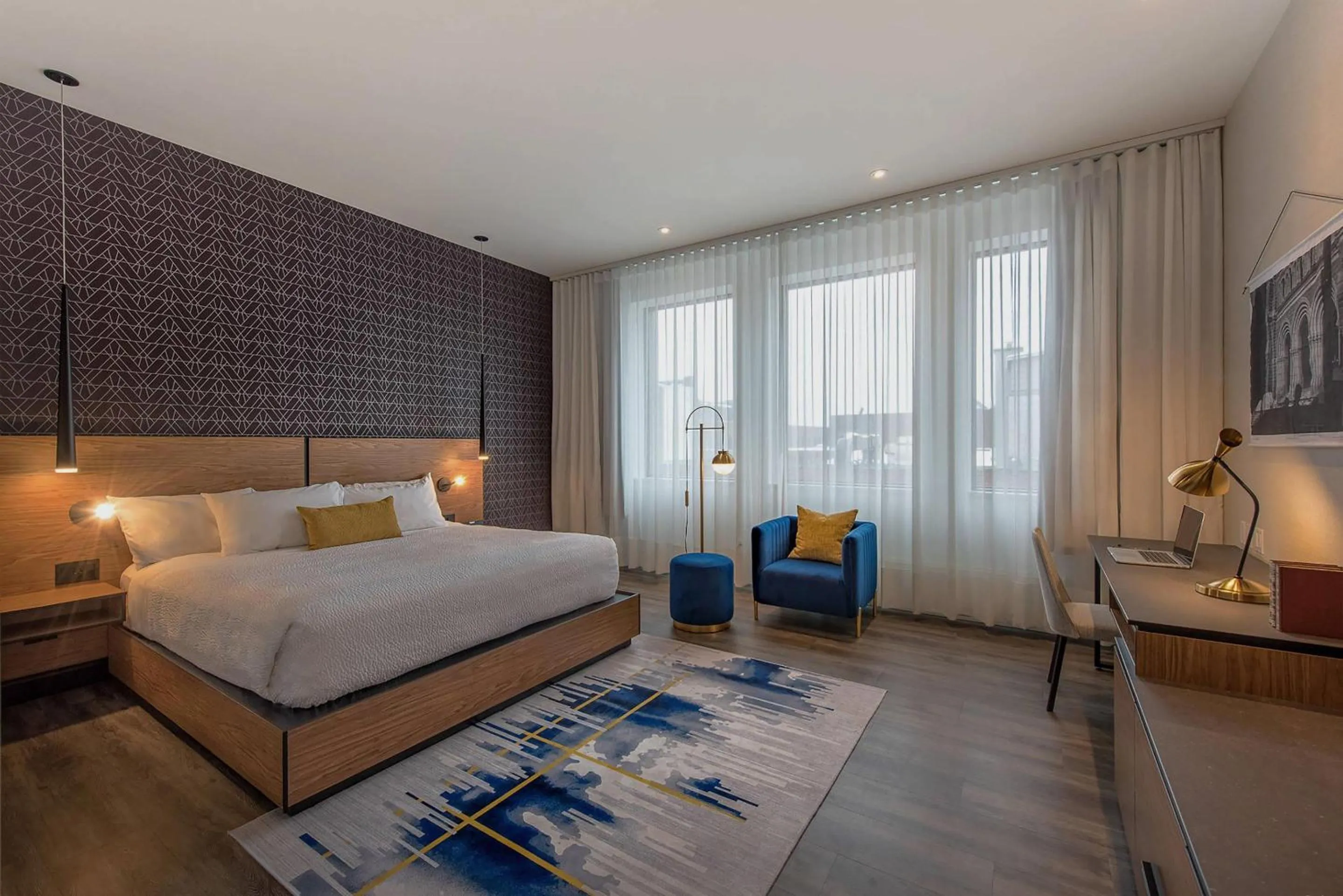 King Room - Non-Smoking in Hotel Royal William, an Ascend Collection Hotel