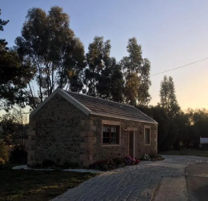 One-Bedroom Bungalow in Hatchers Richmond Manor