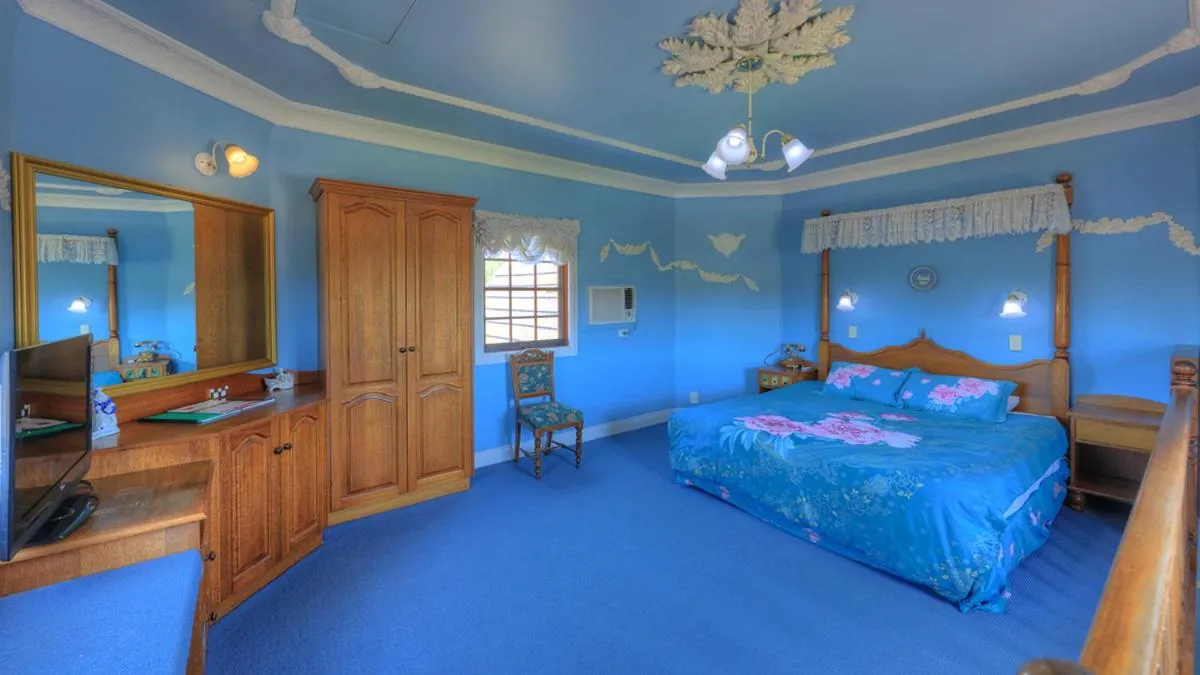 Suite in Hatchers Richmond Manor