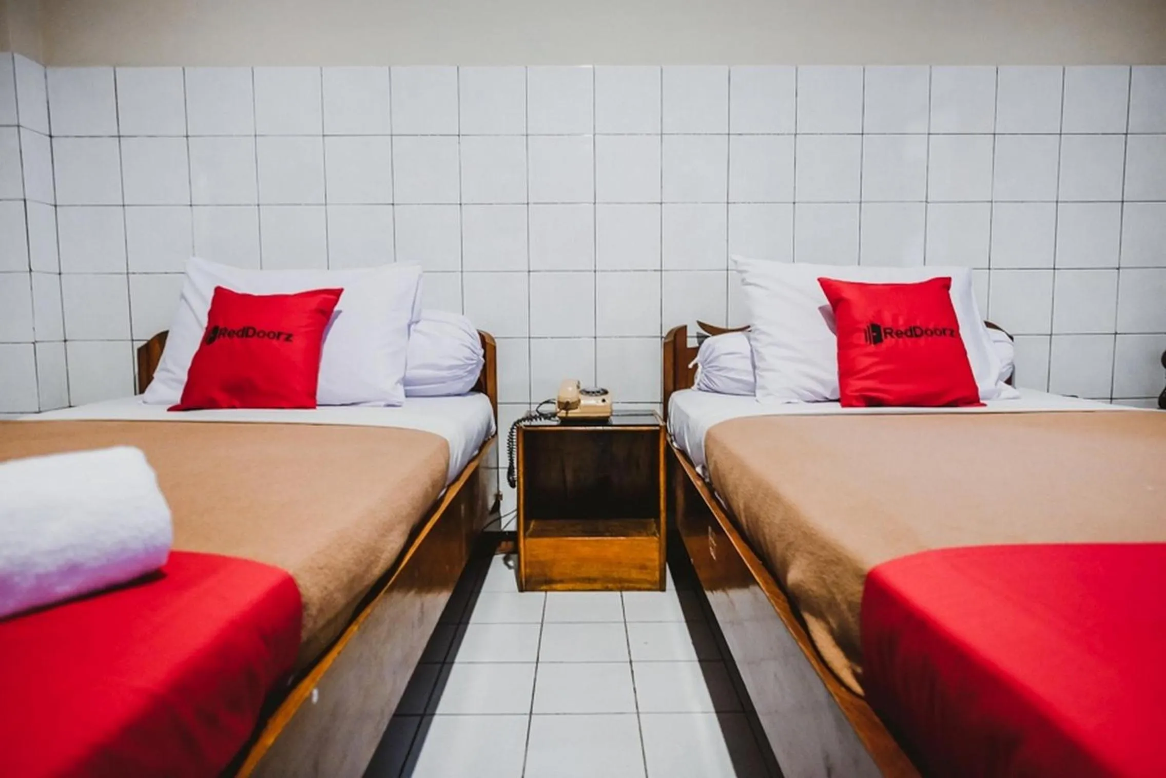 Twin Room in RedDoorz @ Ungaran