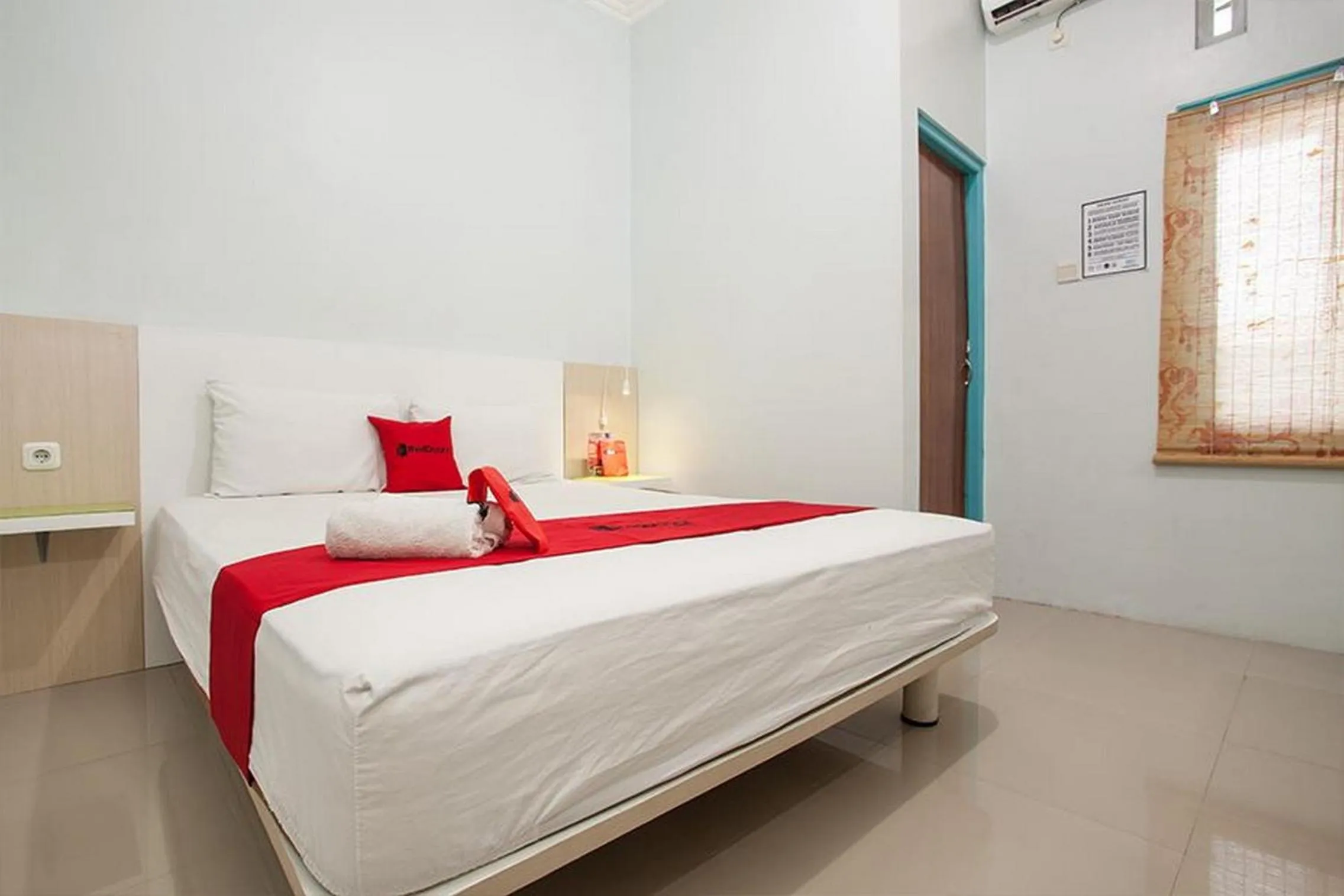 Double Room in RedDoorz Syariah at Kartohardjo Madiun