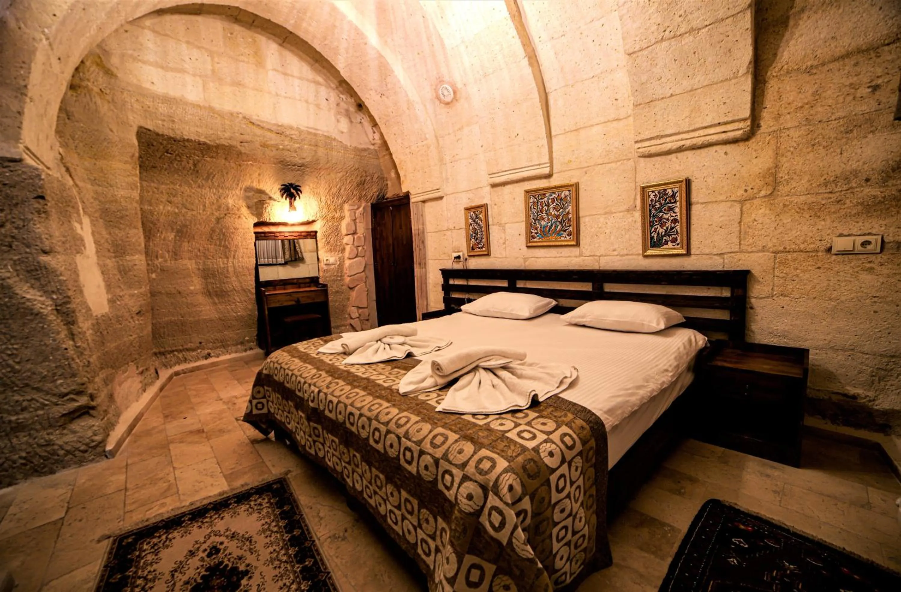 Luxury Triple Room in Cappadocia Caves Hotel