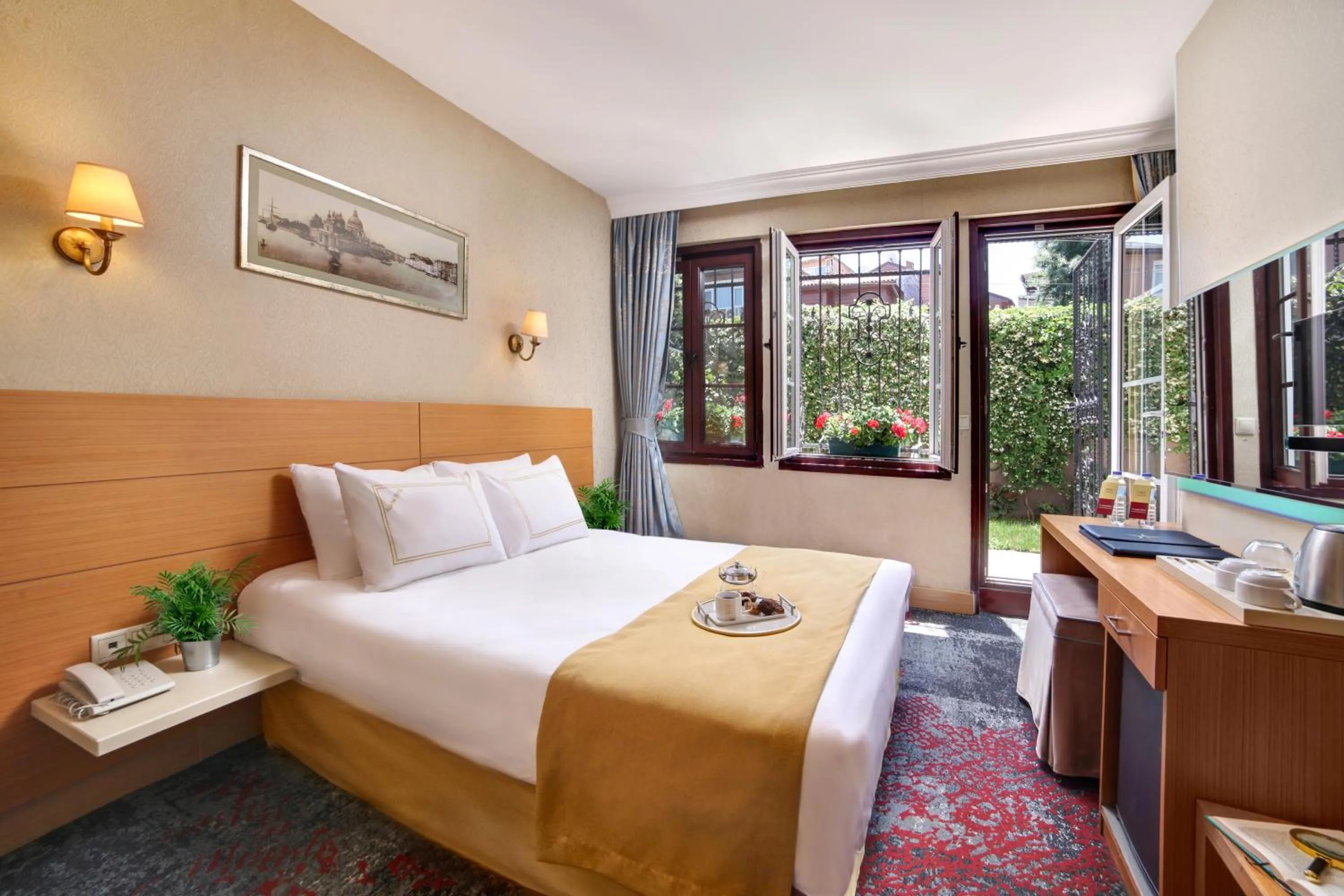 Family Room with Garden View in Almina Hotel - Special Class