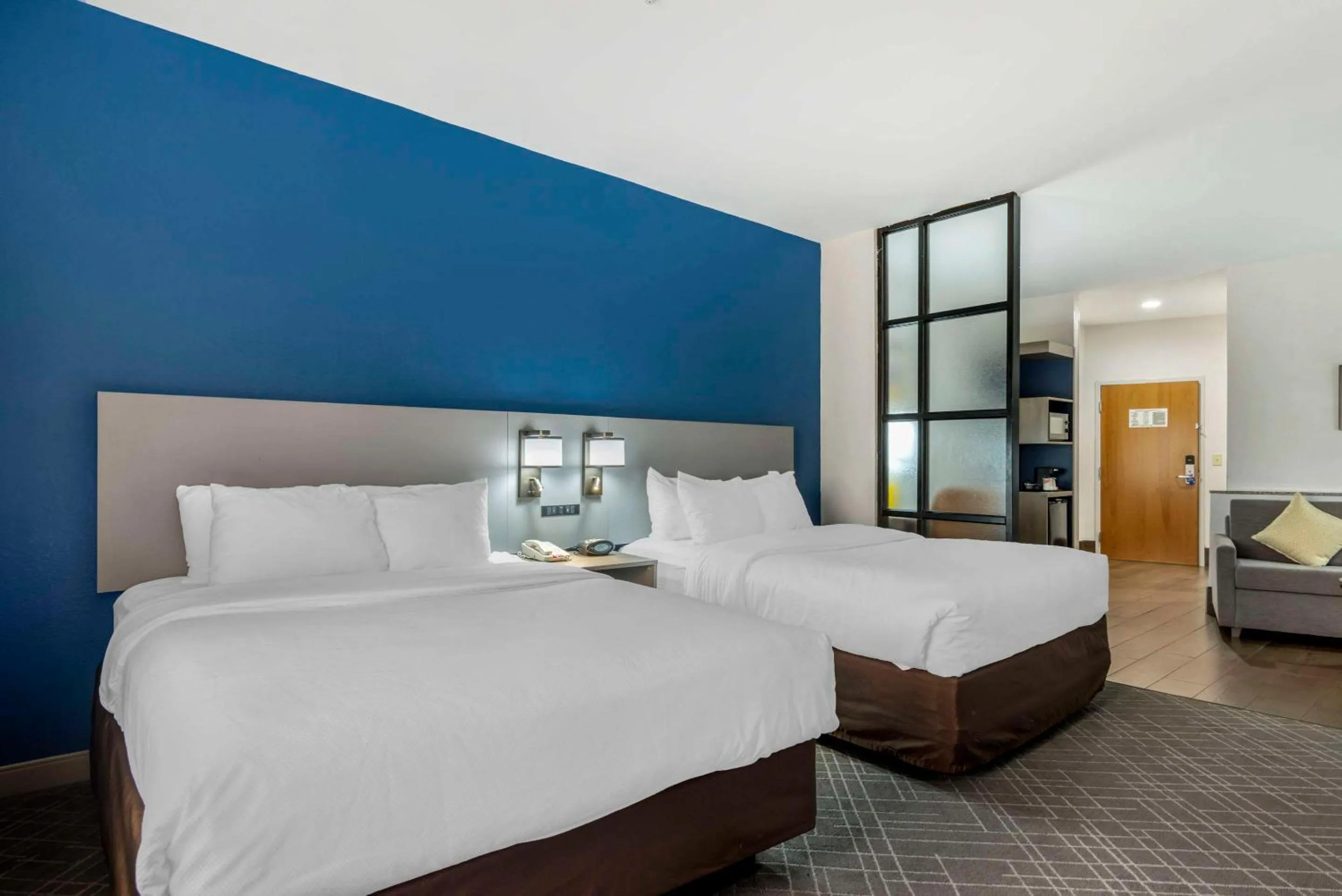 Executive Queen Suite - Non-Smoking in Comfort Suites Macon Northwest