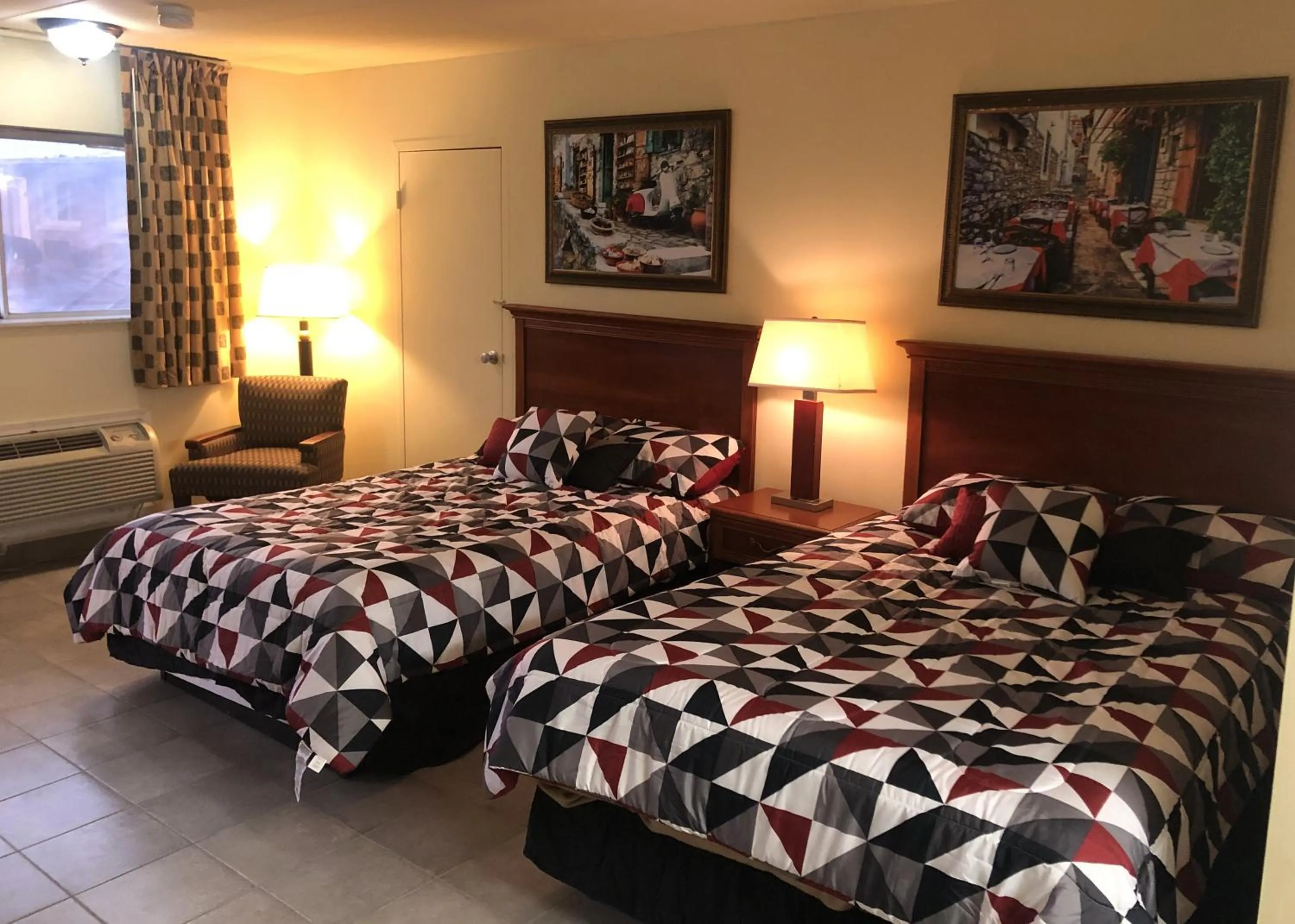 Double Room with Two Double Beds - Smoking in Wolf Inn Hotel