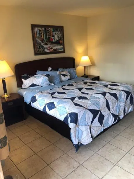 King Room - Smoking  in Wolf Inn Hotel