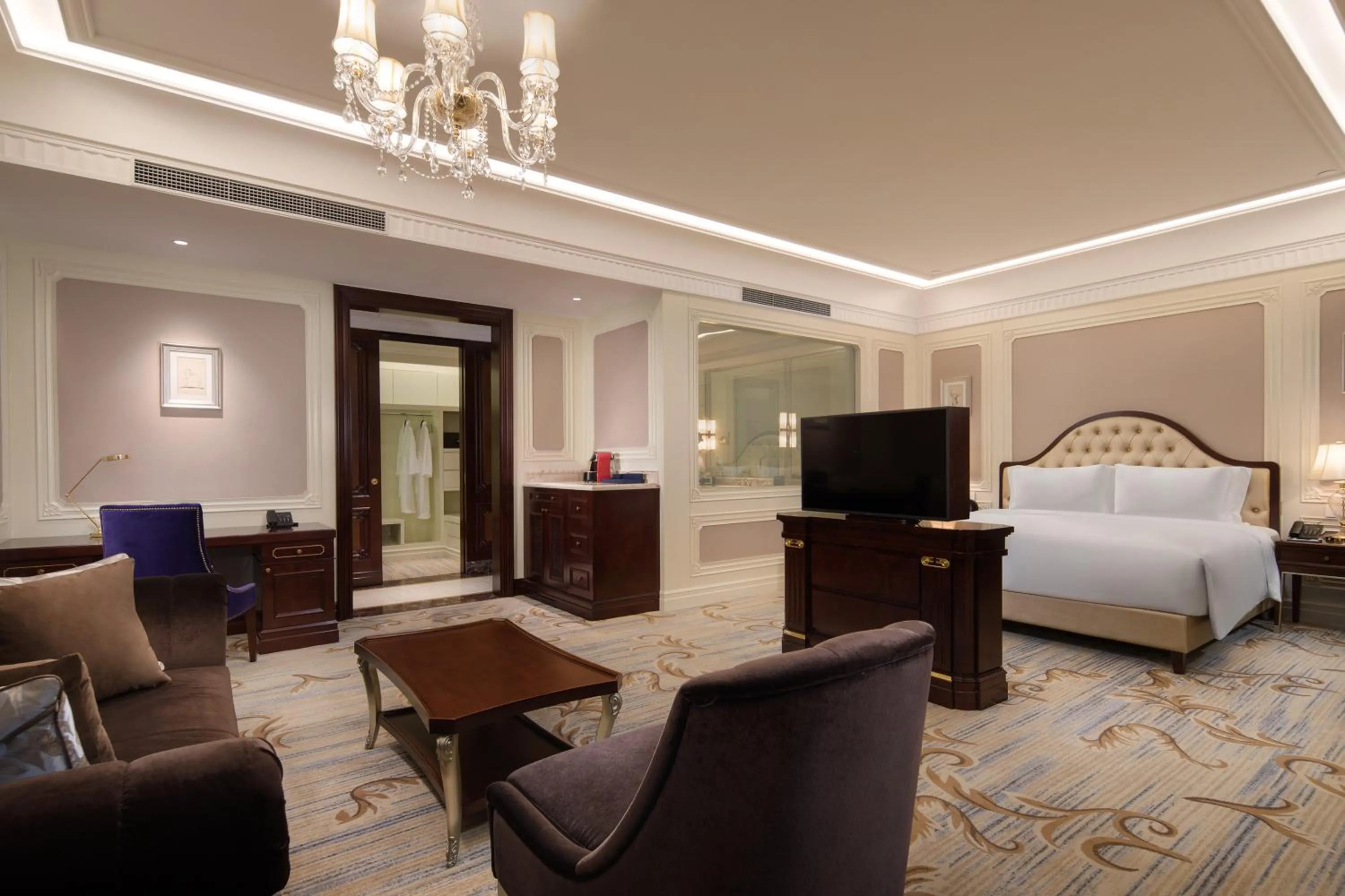 Junior Suite - single occupancy in Radisson Blu Forest Manor Shanghai Hongqiao - Near NECC