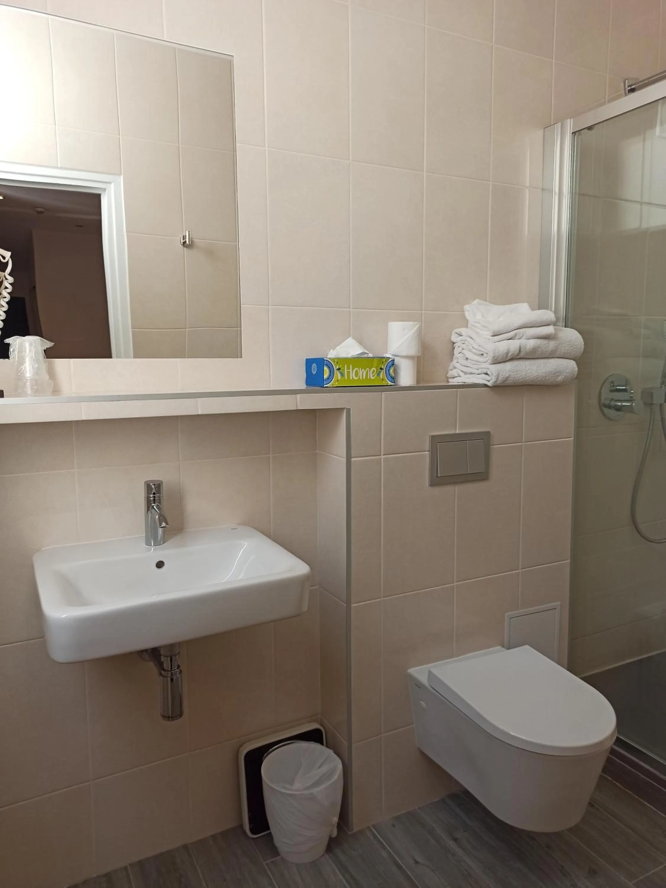 Superior double or twin with street view or courtyard in Hotel Aida Marais