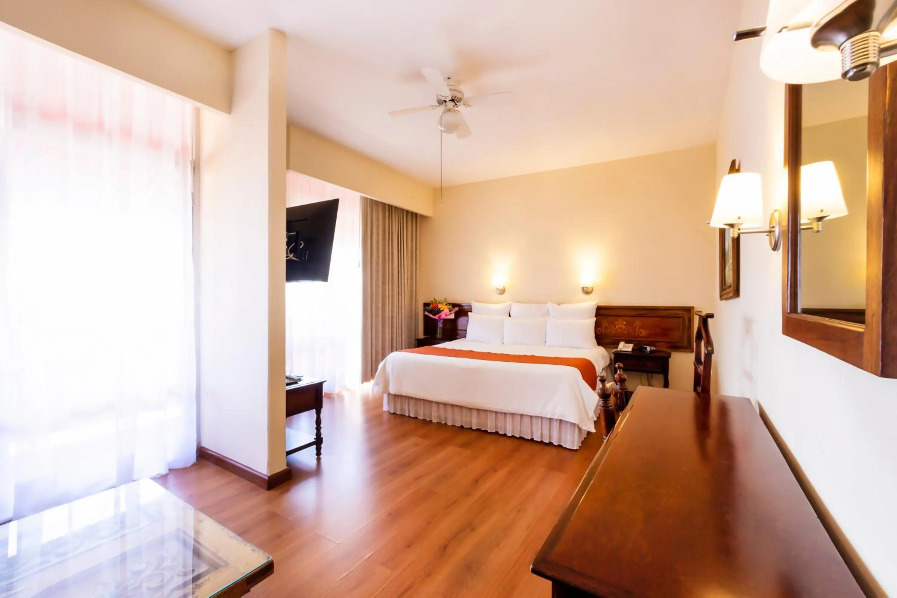 Junior Suite in Hotel Plaza Uruapan