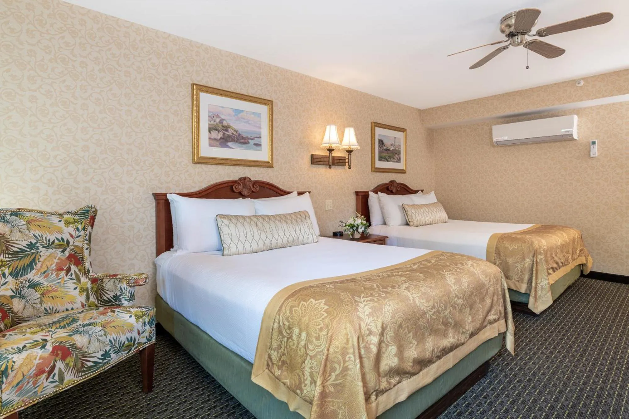 Deluxe Queen Room with Two Queen Beds in Bar Harbor Grand Hotel