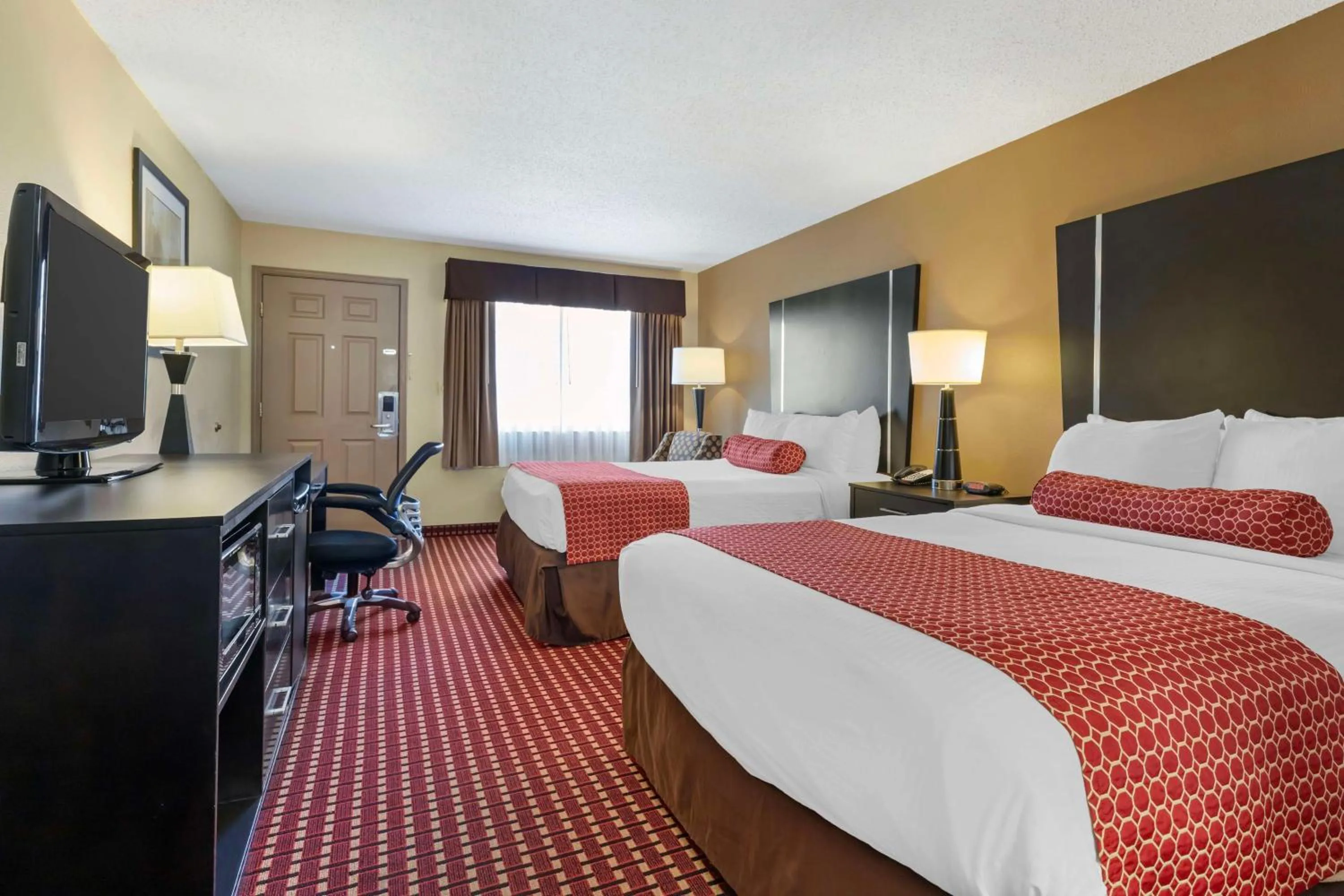 Queen Room with Two Queen Beds - Non-Smoking in Best Western Van Buren Inn