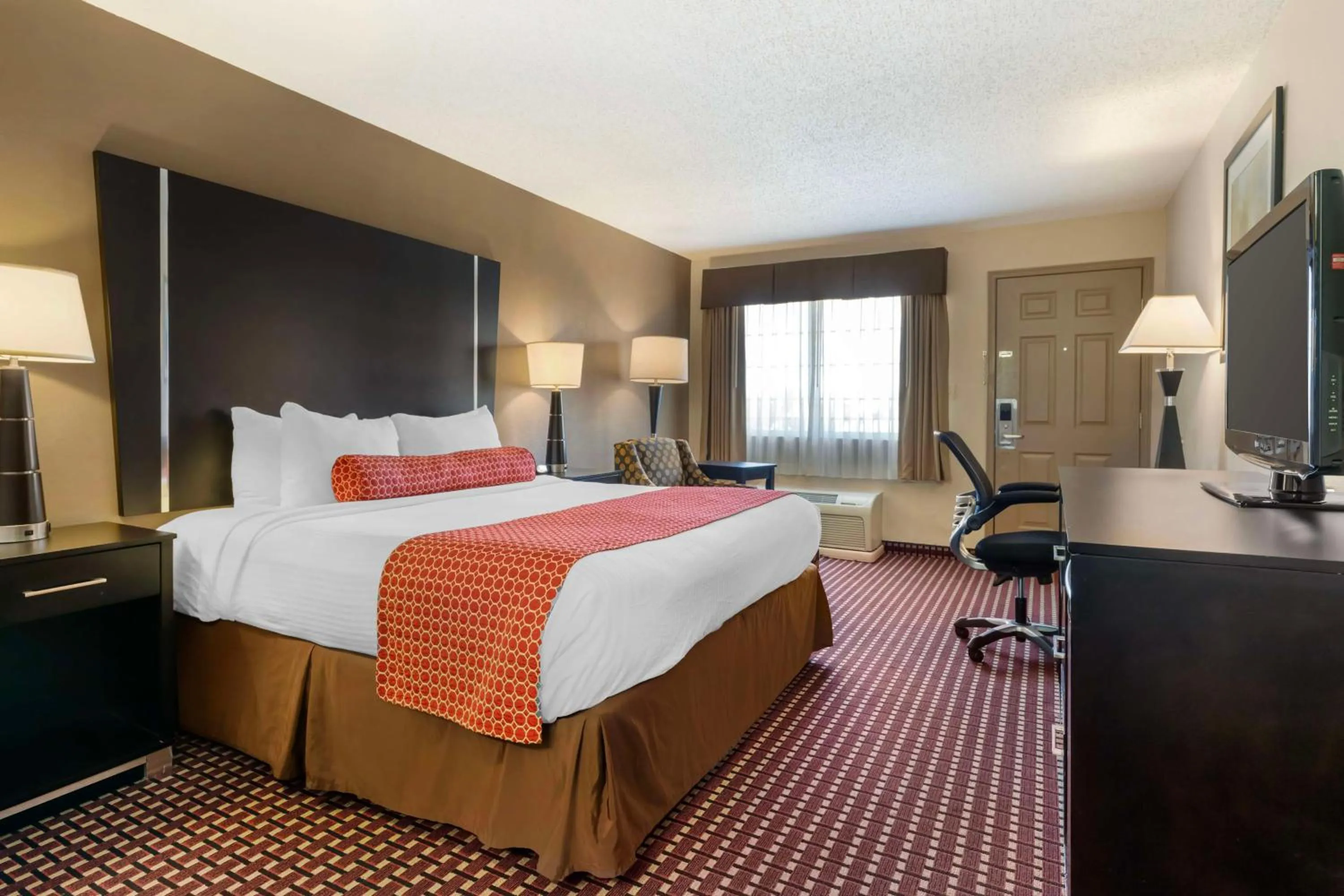 King Room - Non-Smoking in Best Western Van Buren Inn