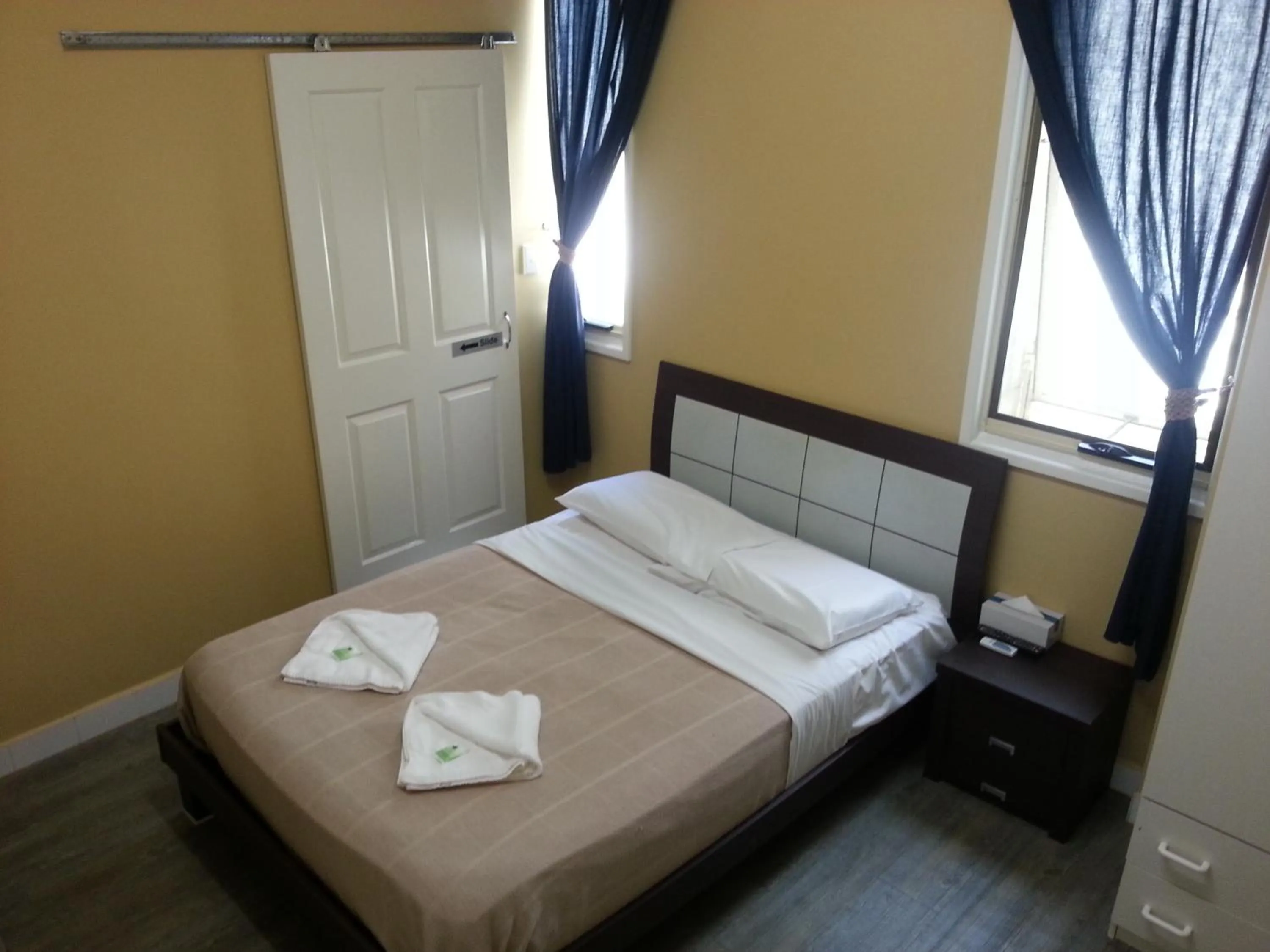 Double Room with Private Bathroom in Central Private Hotel