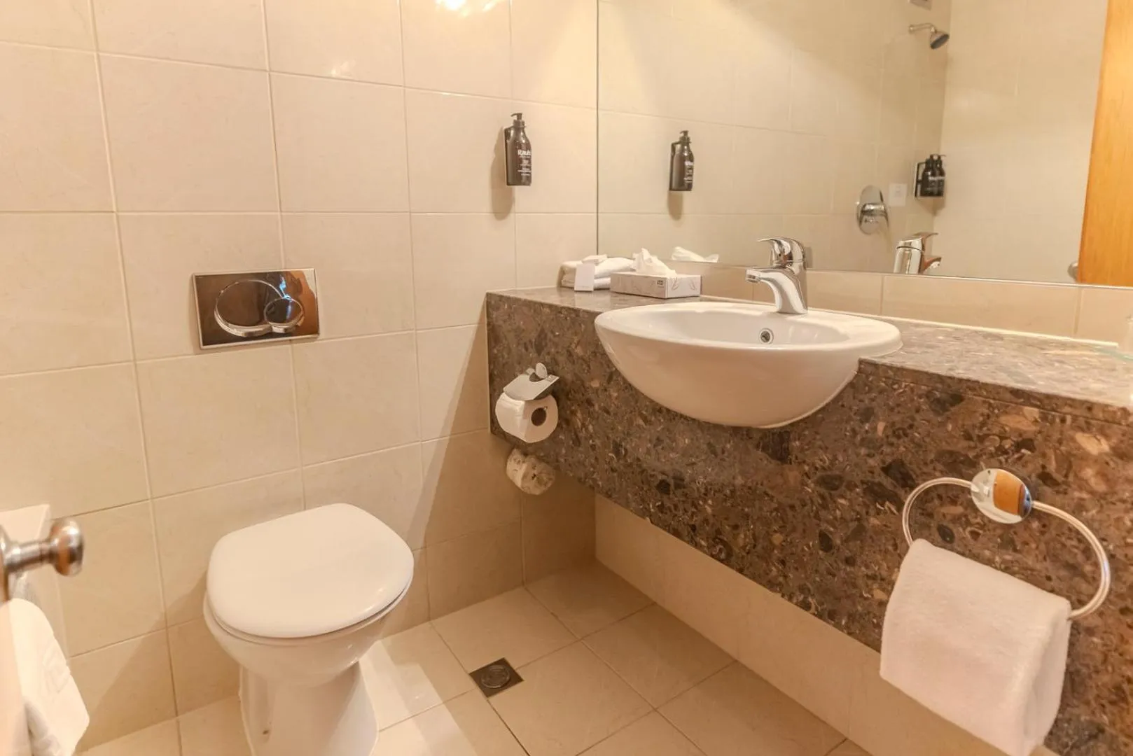 Superior King Room - single occupancy in Kingsgate Hotel Te Anau