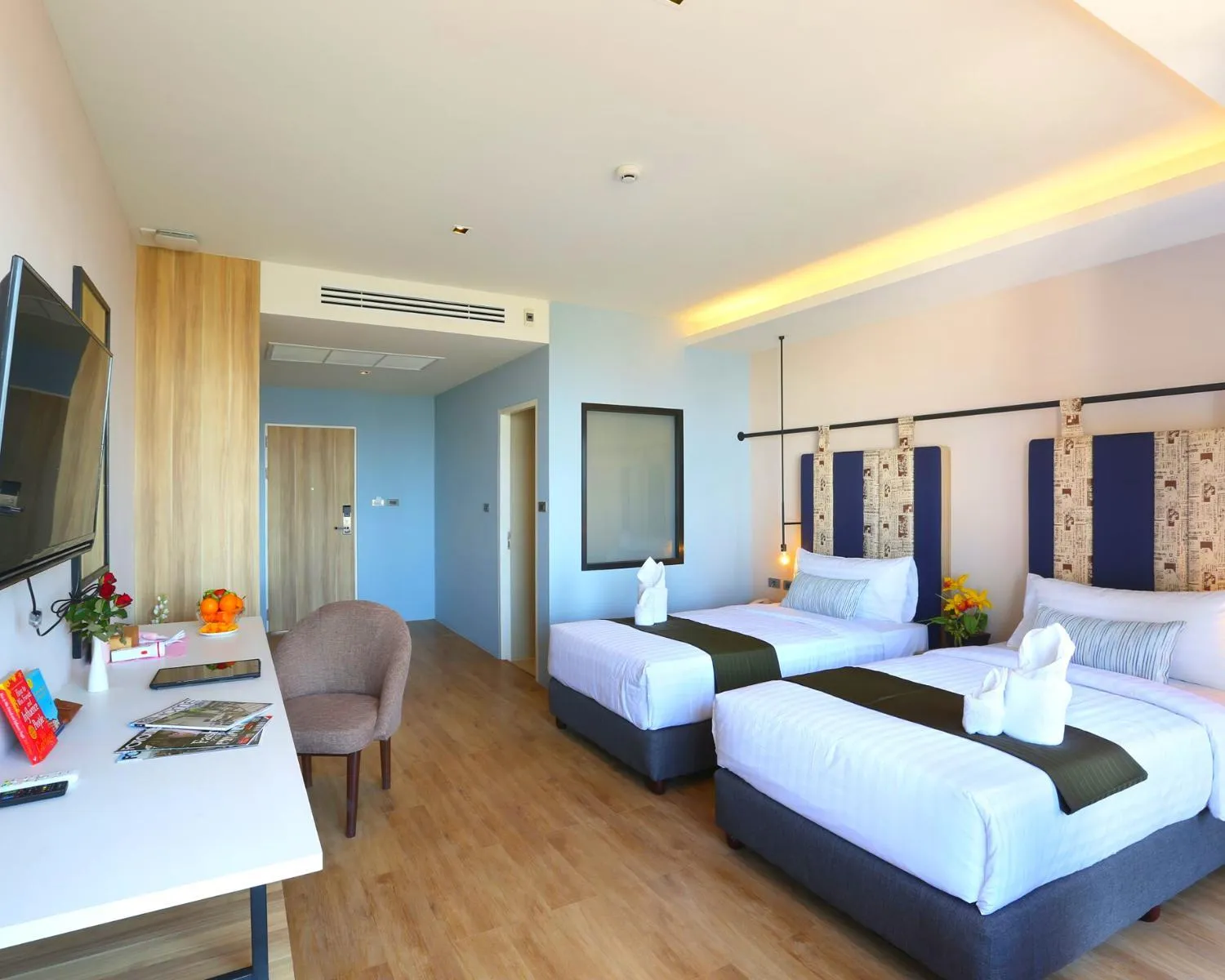 Deluxe Twin Suite Room in W3 Hotel