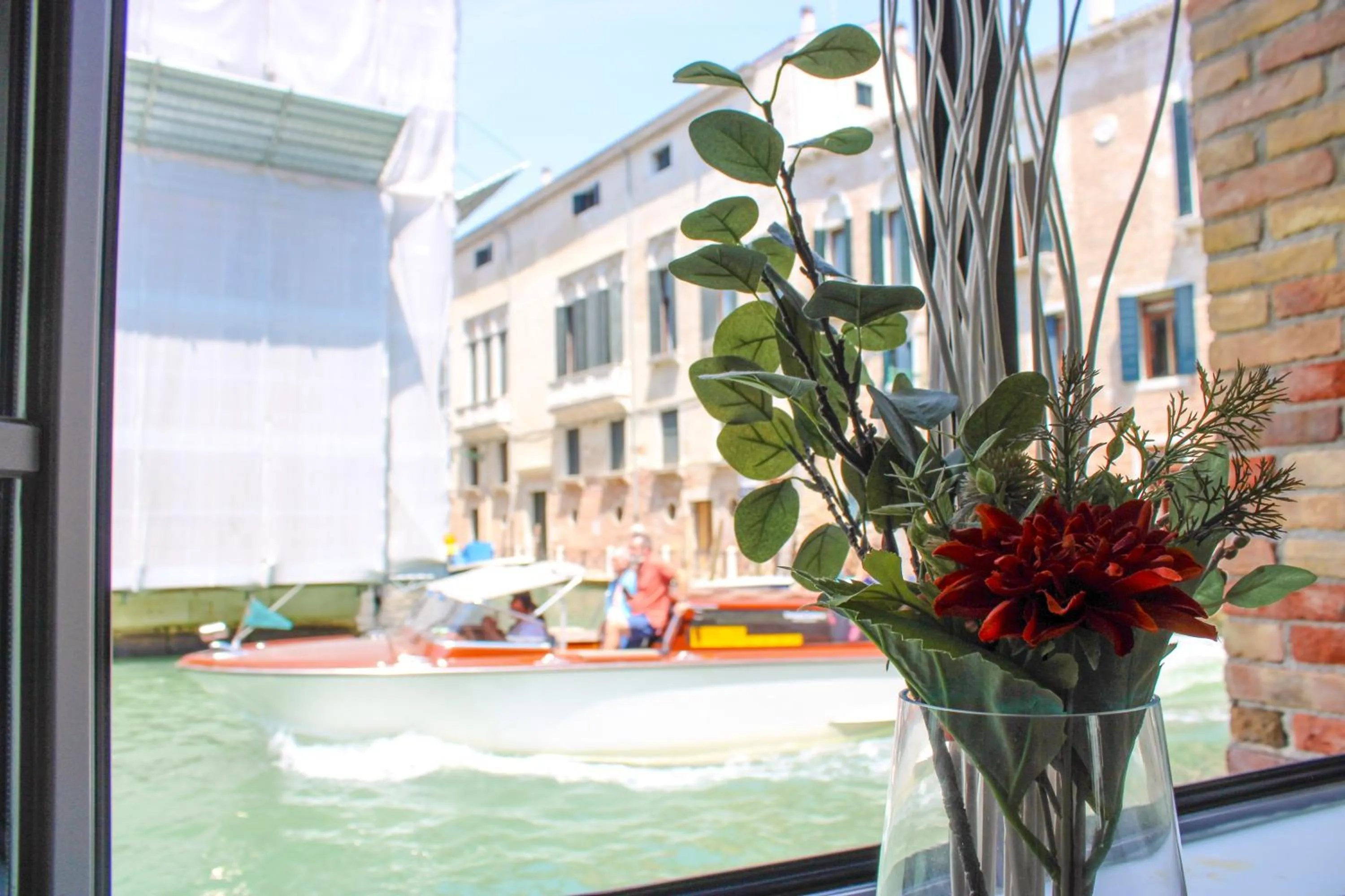 Double or Twin Room with Canal View in Al Canal Regio - Guest House