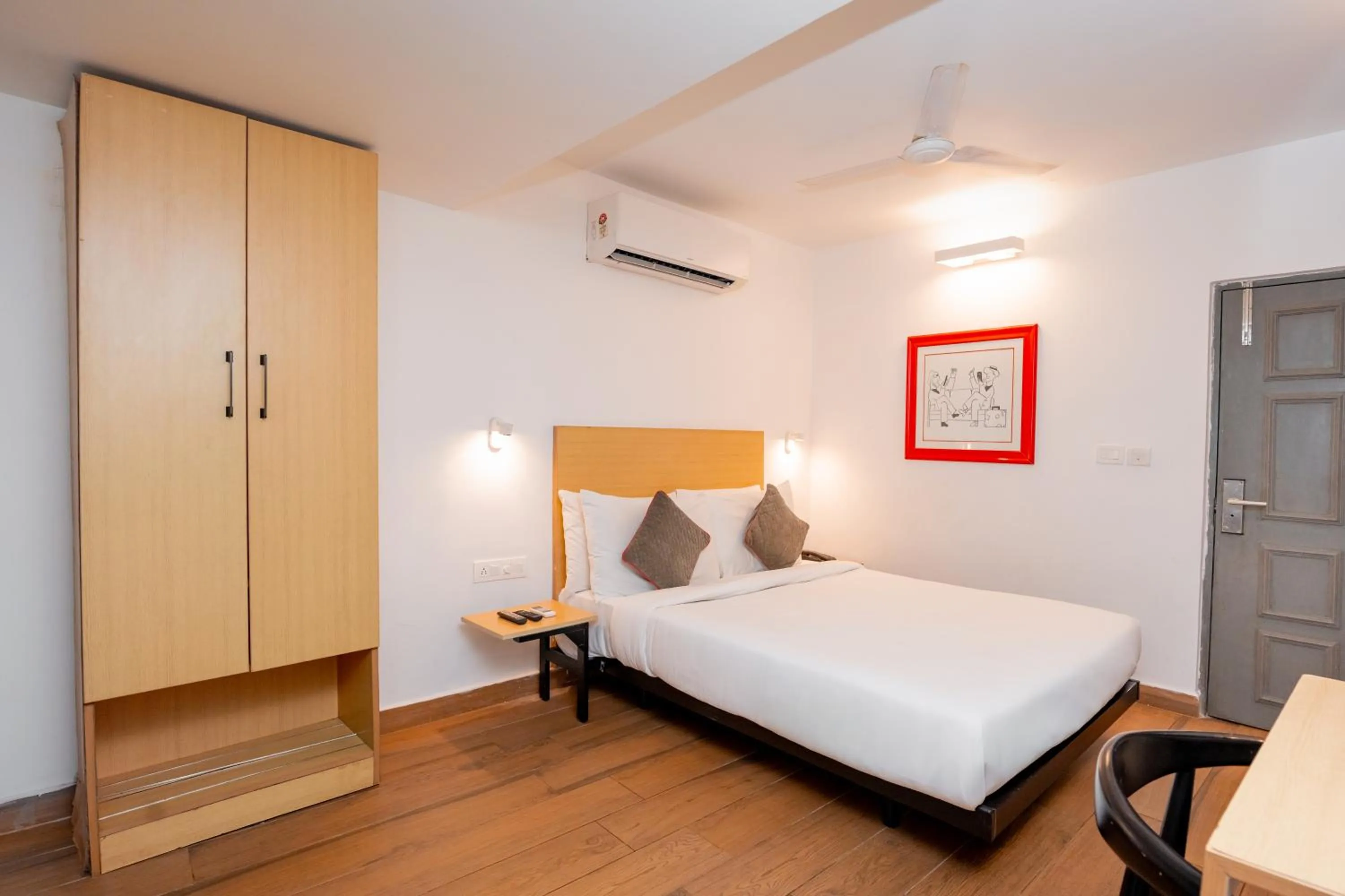 Superior King Room in Magnum Resorts- Near Candolim Beach, Goa