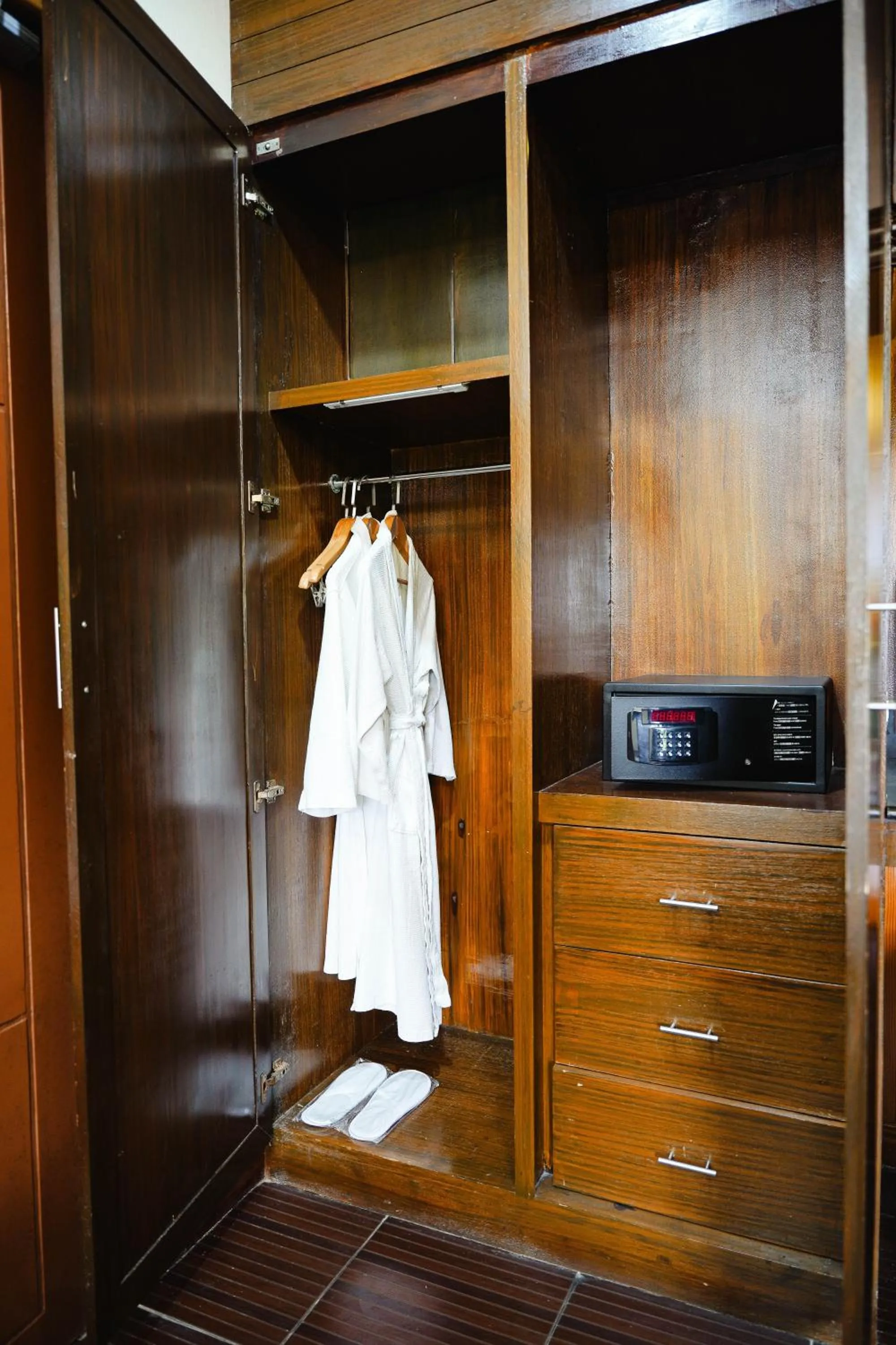 One-Bedroom Villa in Sol Y Viento Mountain Hot Springs Resort