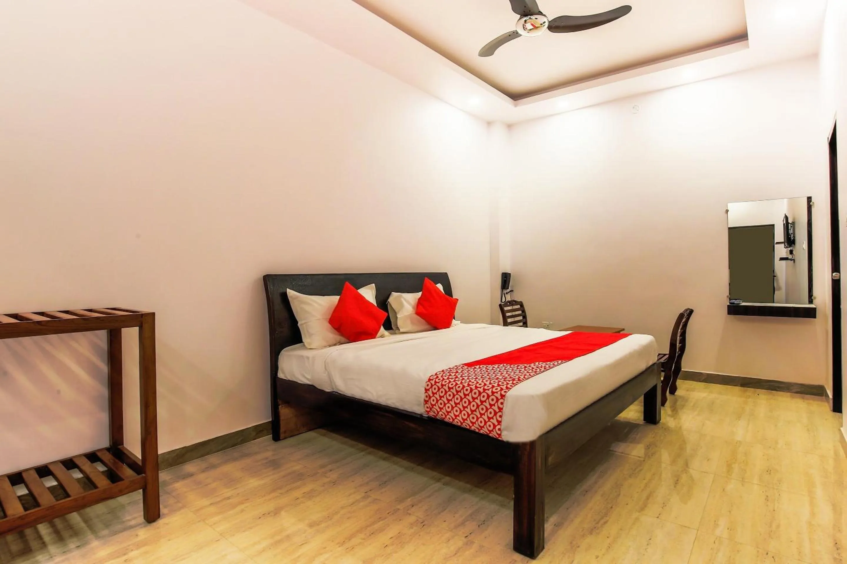 Classic Triple Room - single occupancy in Super Hotel O Vaibhav laxmi Paradise