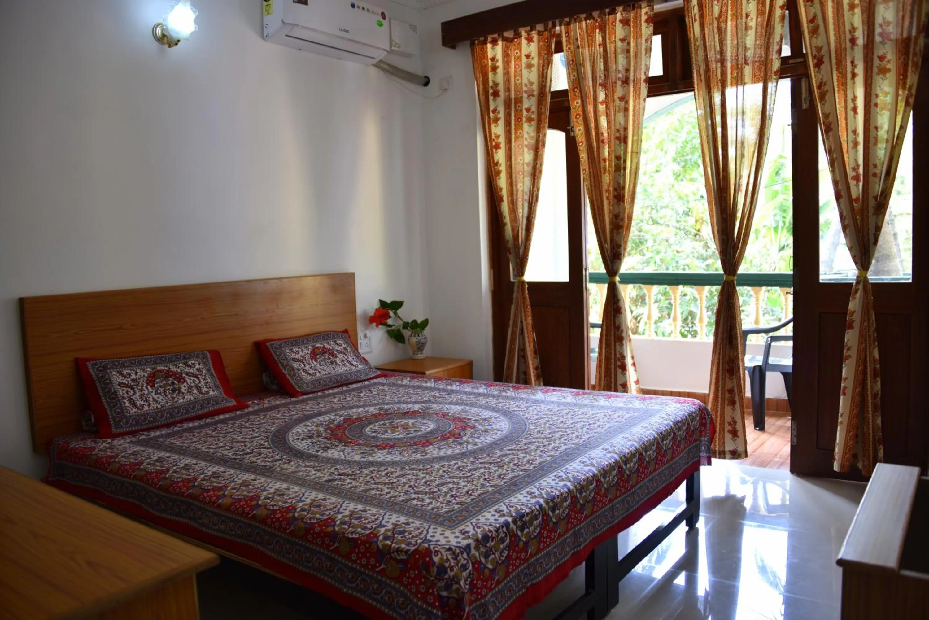 Deluxe Double Room in Hotel Kismat Mahal