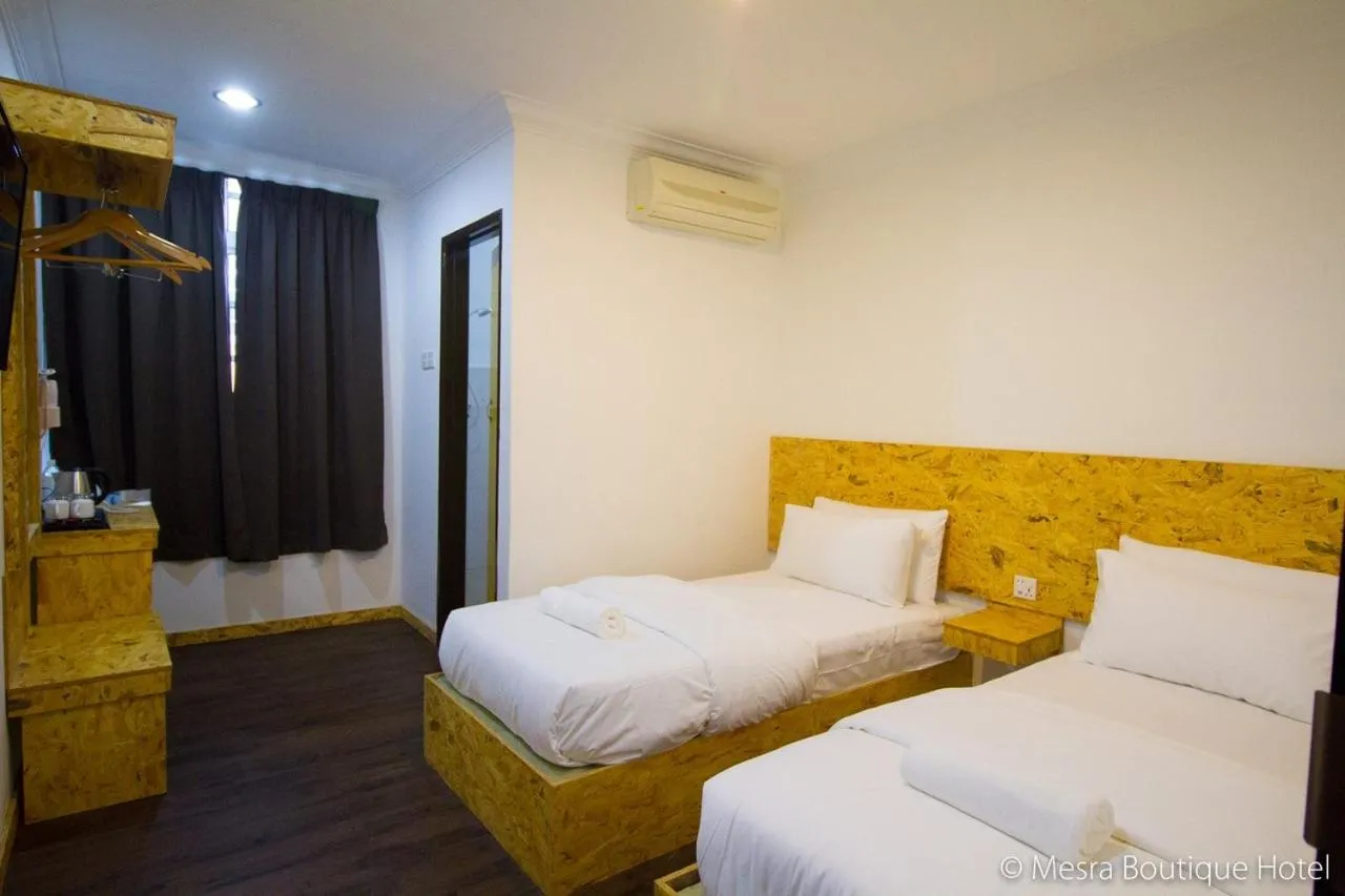 Deluxe Twin Room in Mesra Boutique Hotel