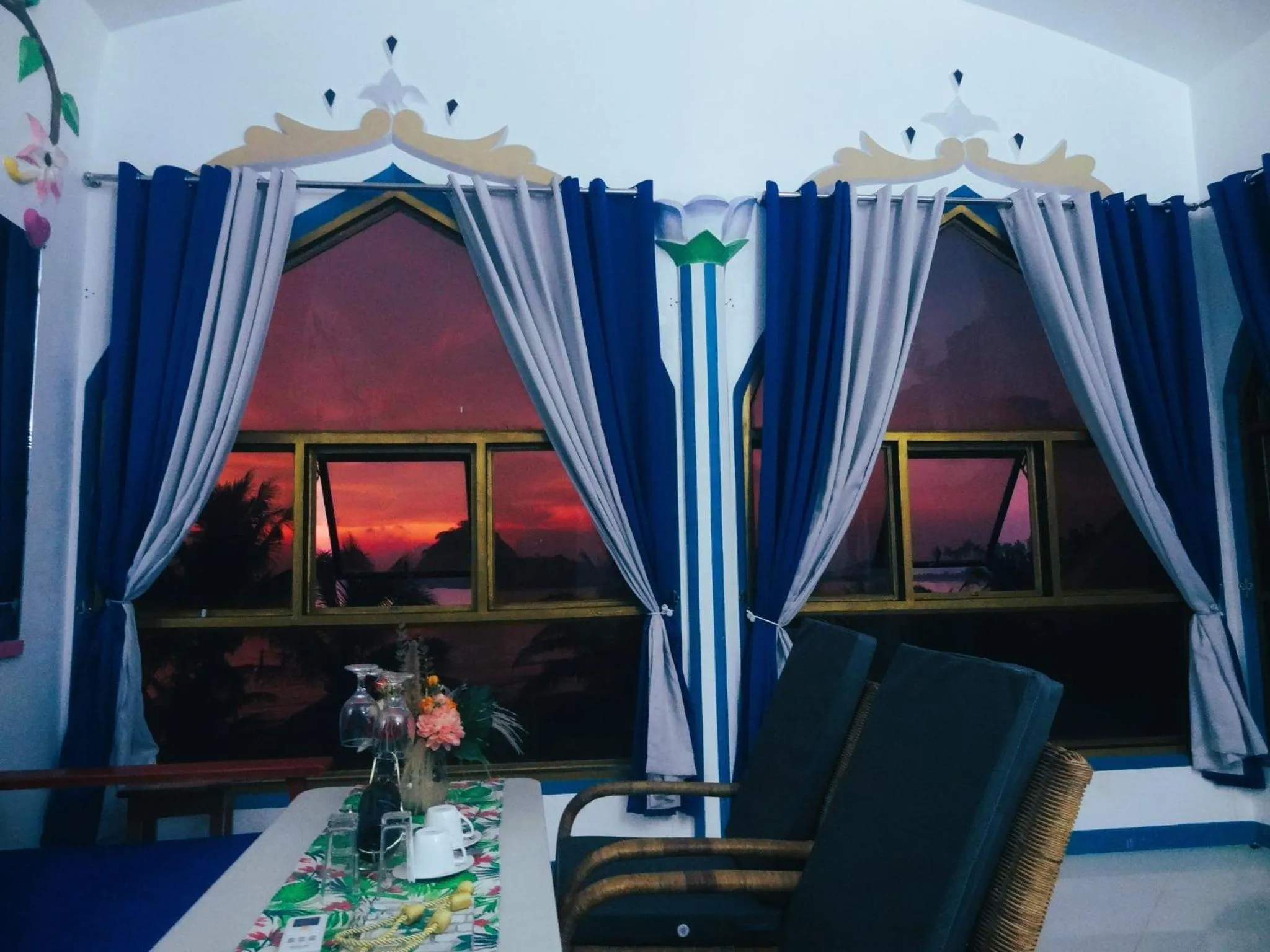 Family Room with Sea View in MG Chateau Resort