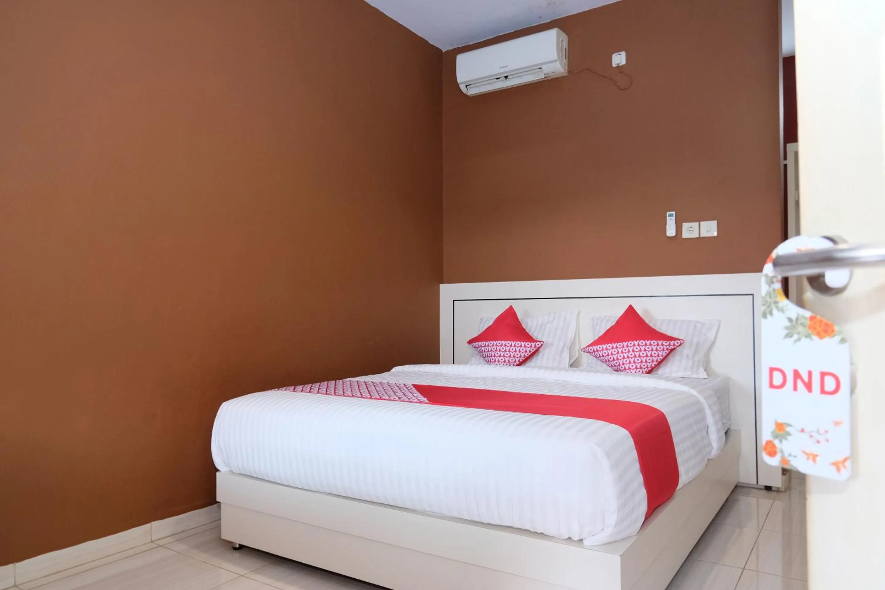 Standard Double Room in Hotel O Mars Kost Syariah