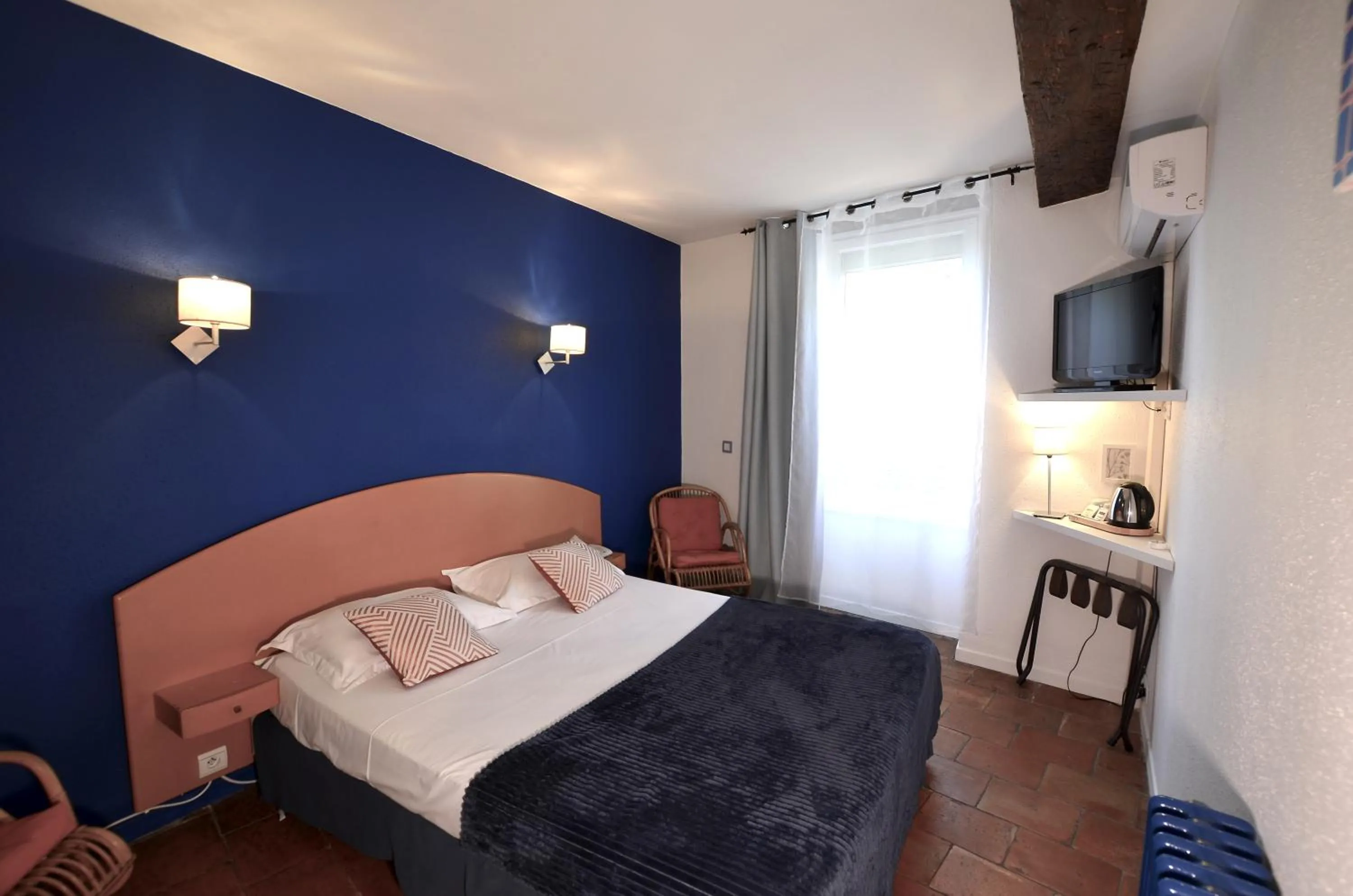 Double Room with Garden View in Logis Hôtels - Hôtel Restaurant du Midi