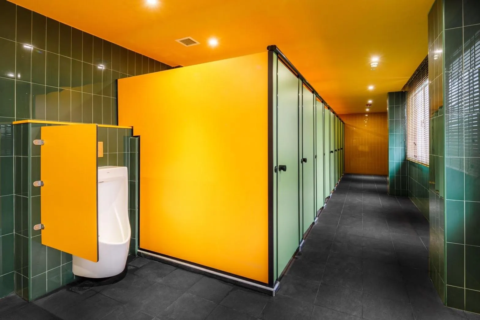 Private Room with Single Bed in Circular House