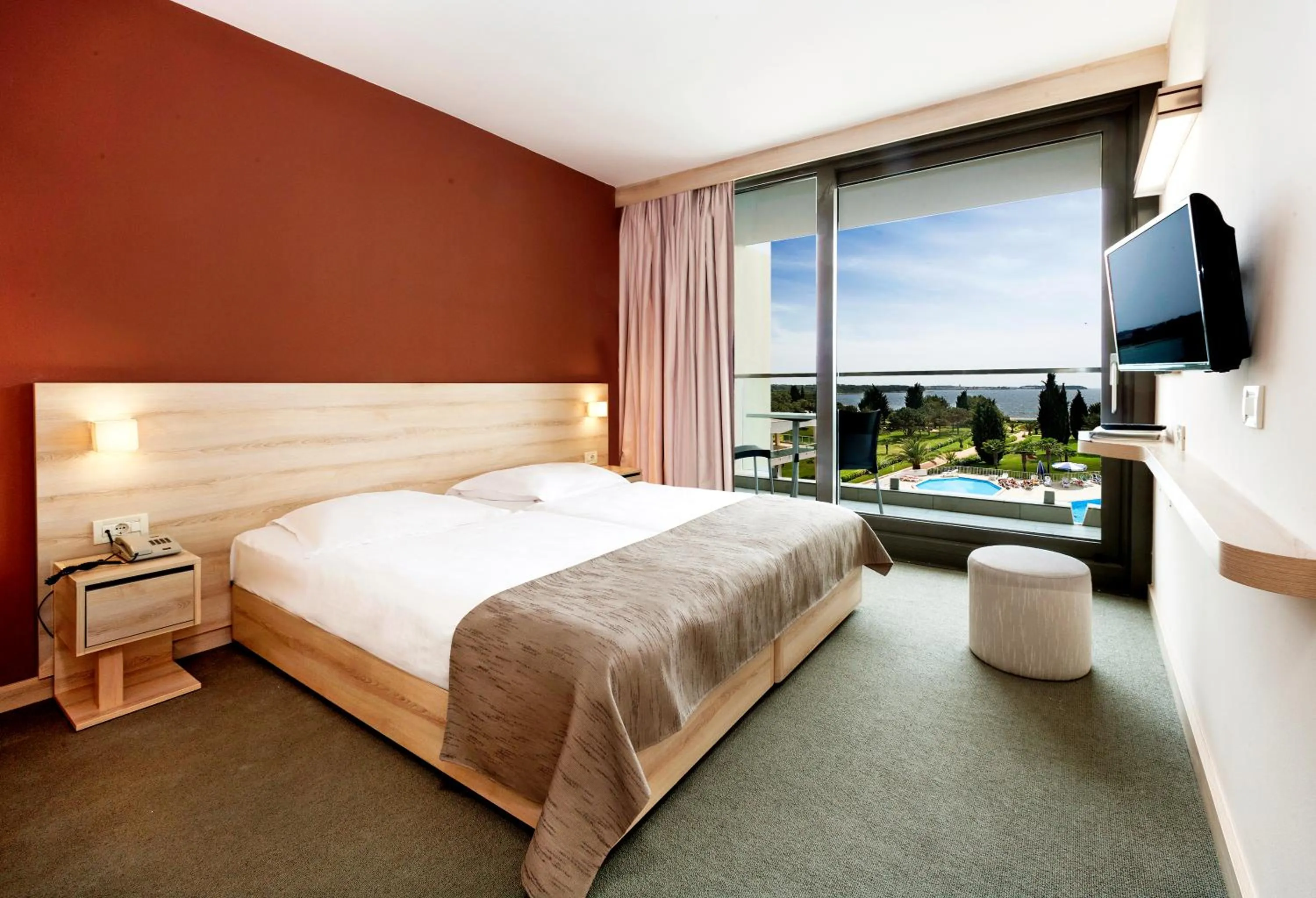 Superior Room with Balcony and Sea View in Hotel Materada Plava Laguna