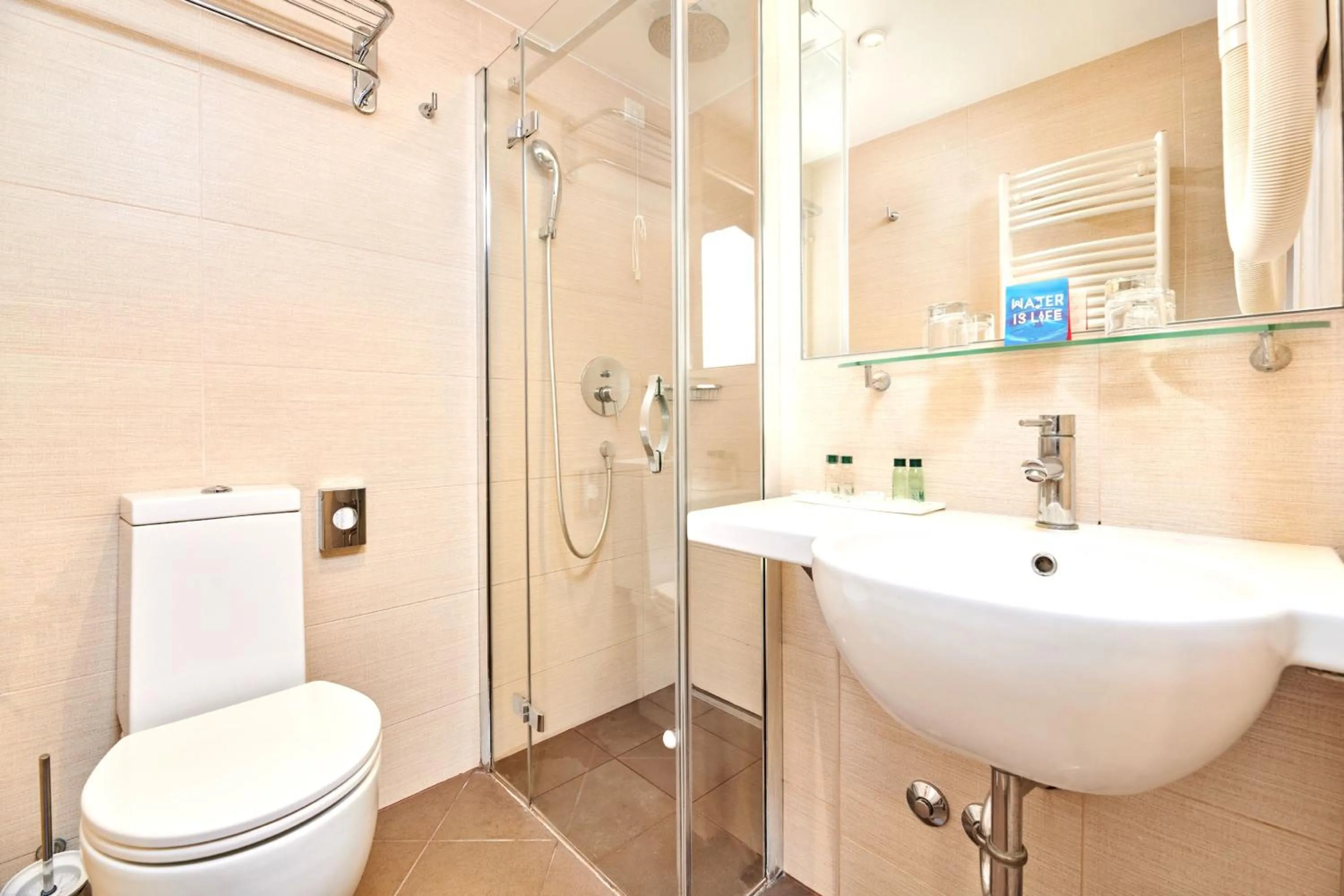 Suite with Balcony and Sea View in Hotel Materada Plava Laguna