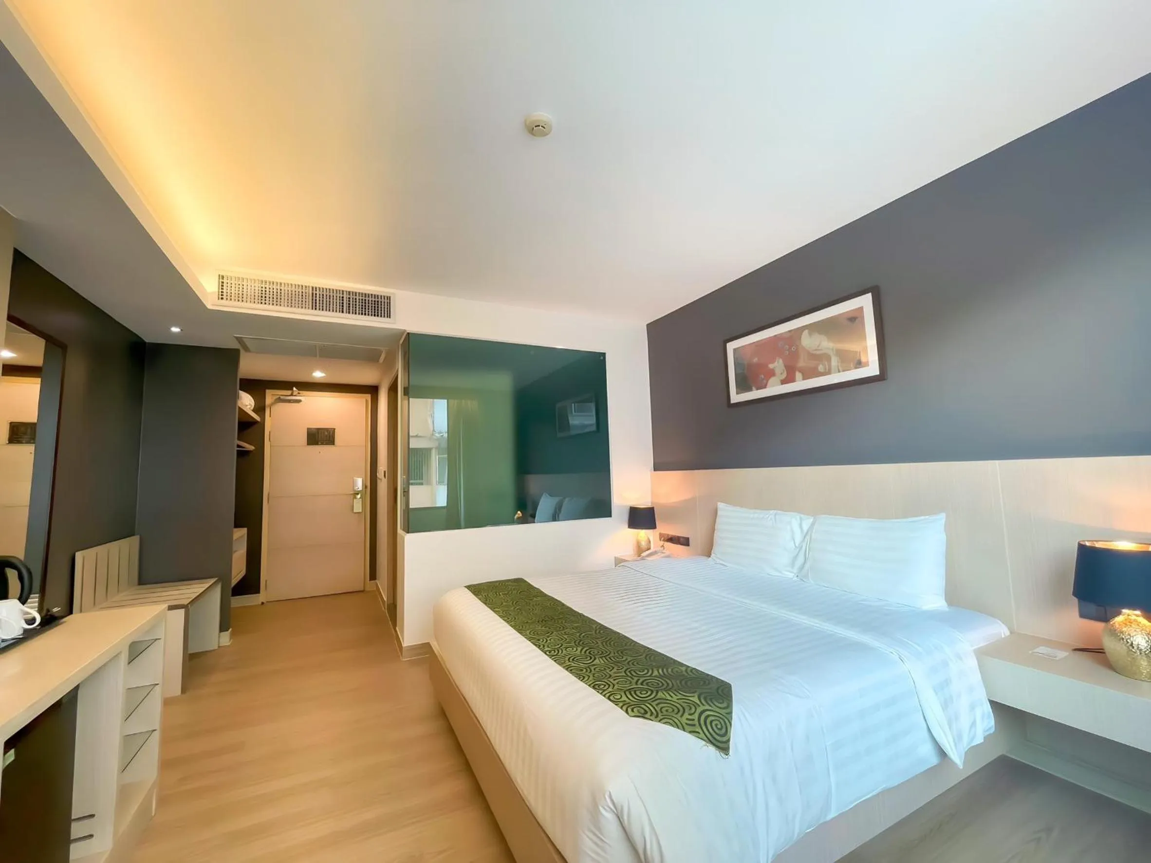 Premier Room in iCheck inn Nana by Aspira