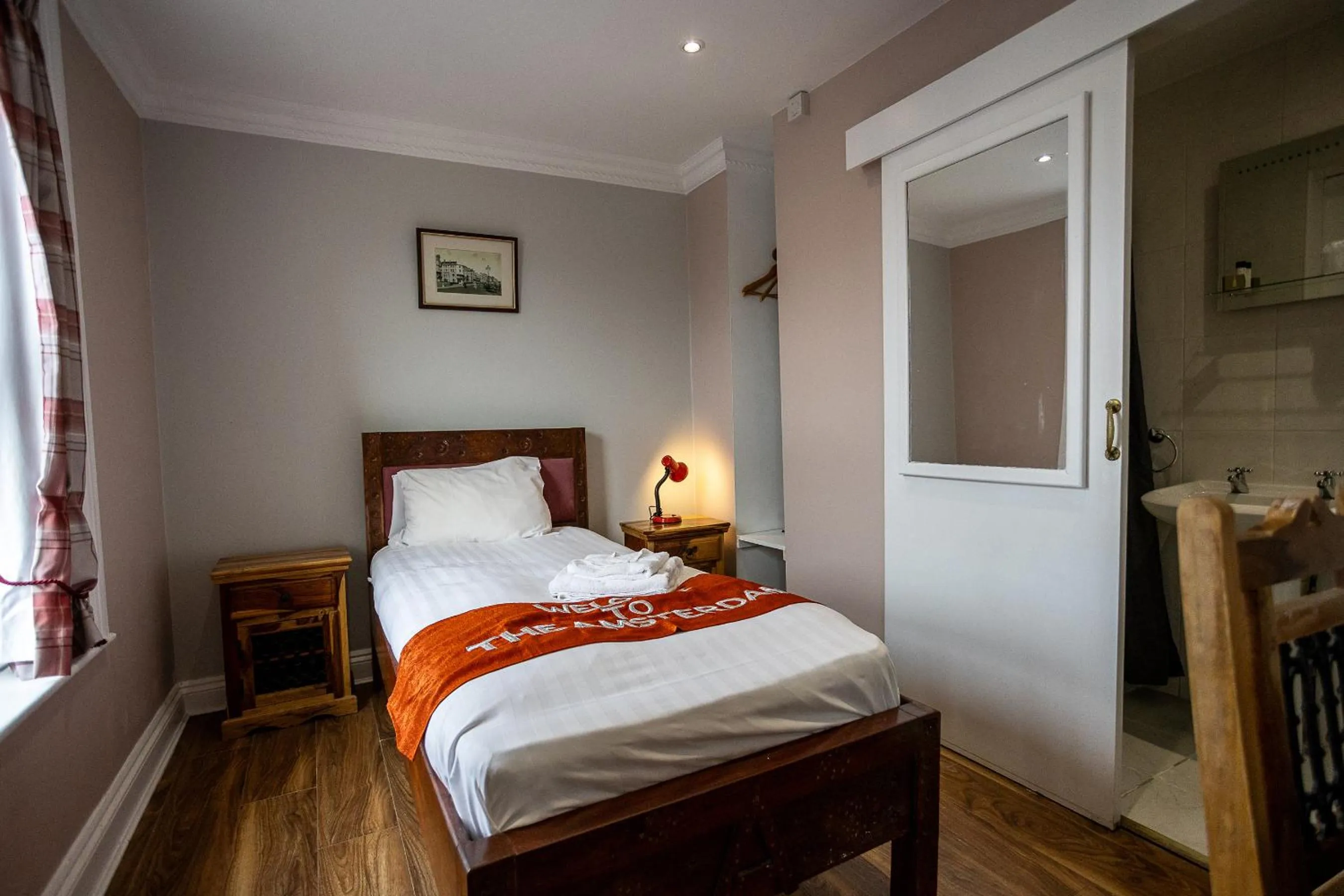 Single Room in Amsterdam Hotel Brighton Seafront