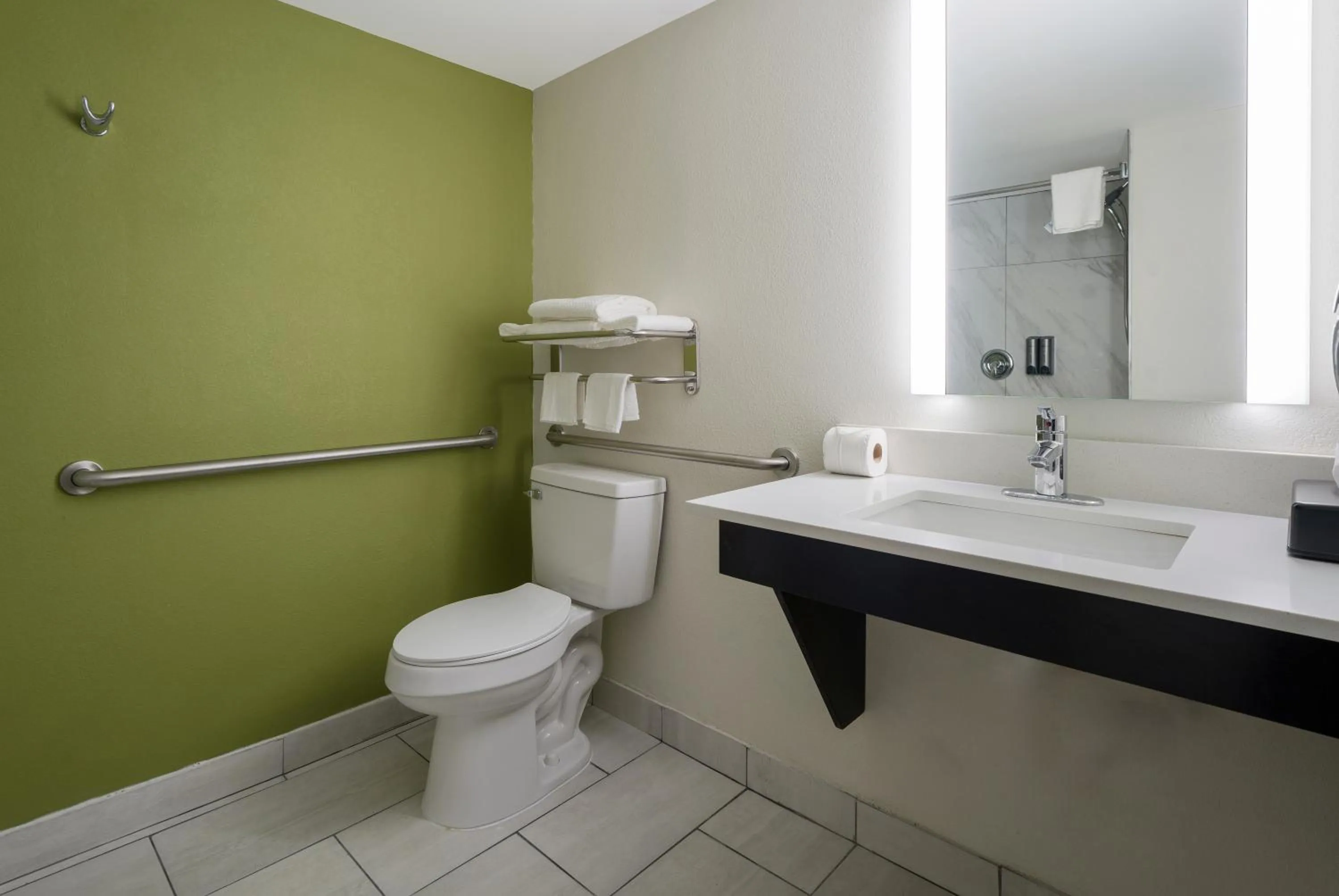 Queen Room with Two Queen Beds - Accessible/Non Smoking in Rodeway Inn