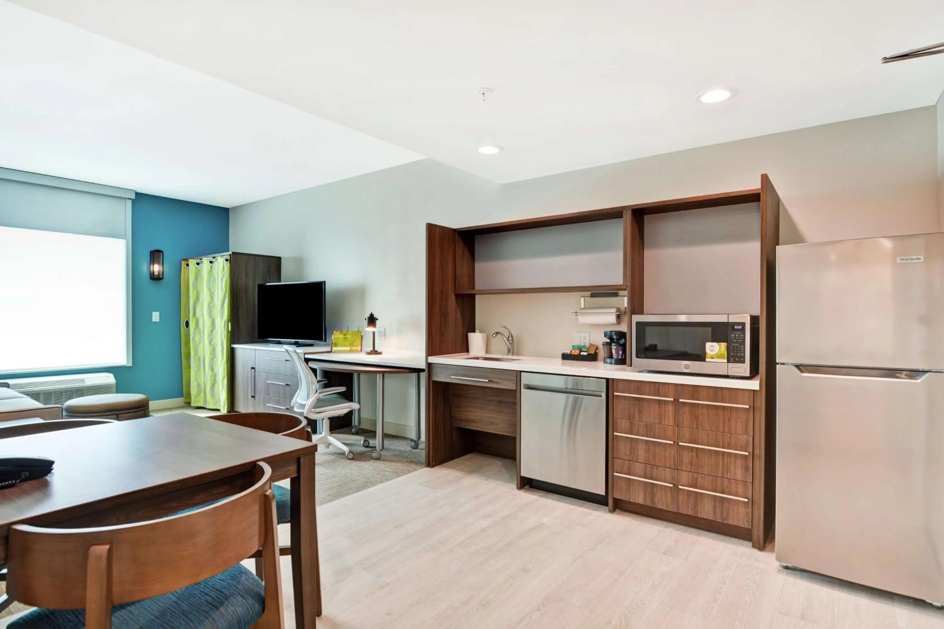 King Suite - Mobility Access/Non-Smoking in Home2 Suites By Hilton Bettendorf Quad Cities