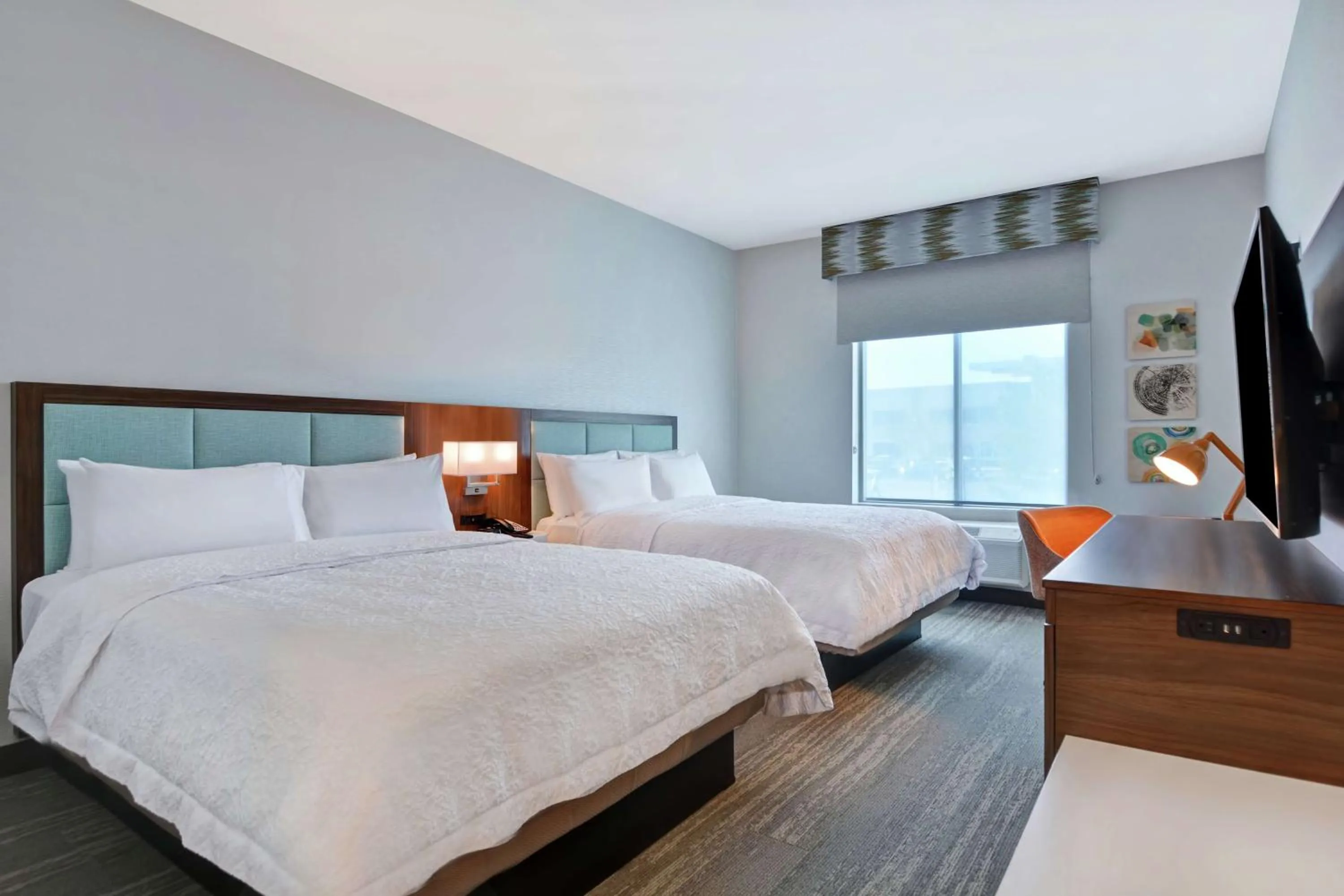 Queen Room with Two Queen Beds - Mobility Access/Non-Smoking in Hampton Inn Chula Vista Eastlake